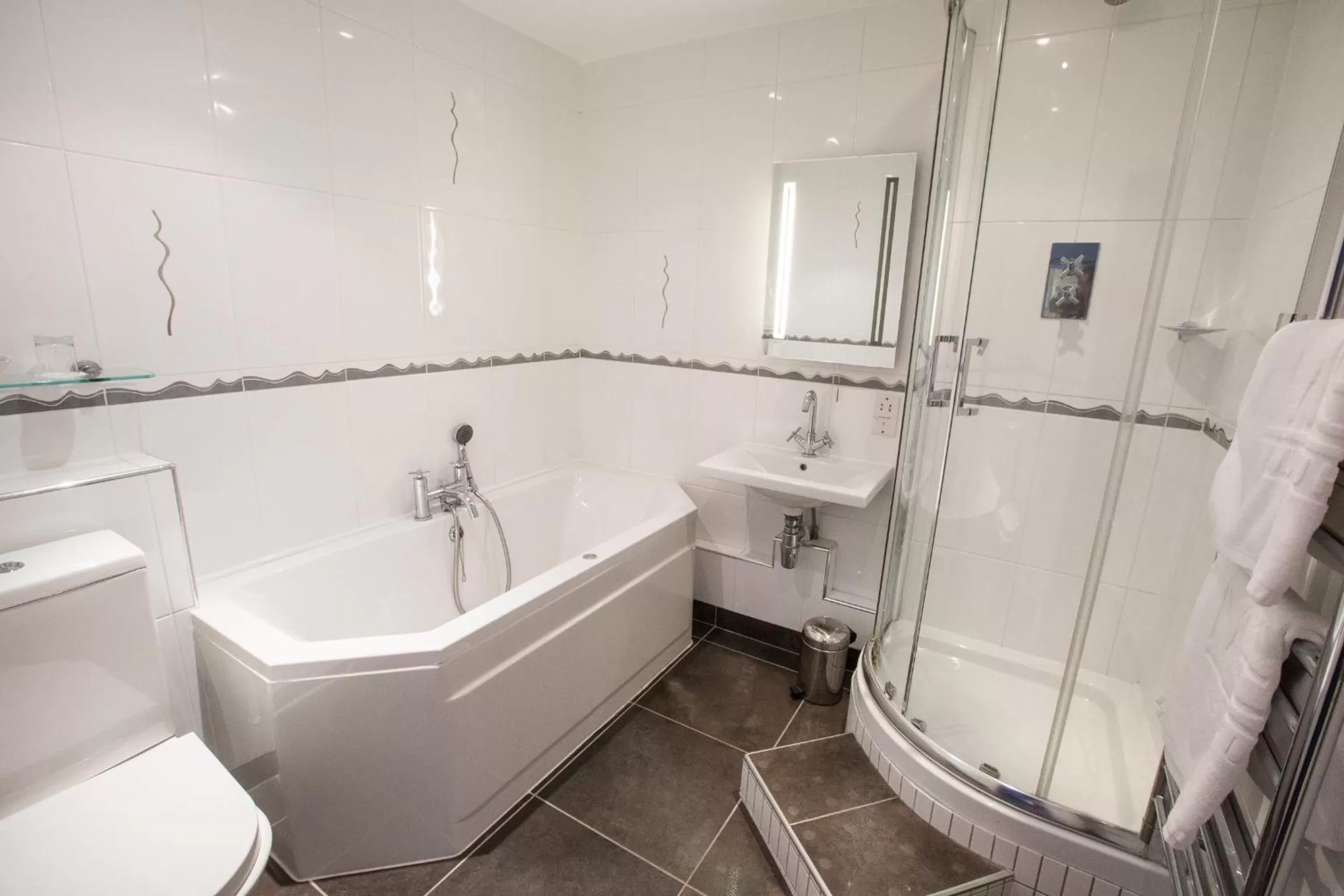 Bathroom in Muthu Westcliff Hotel (Near London Southend Airport)