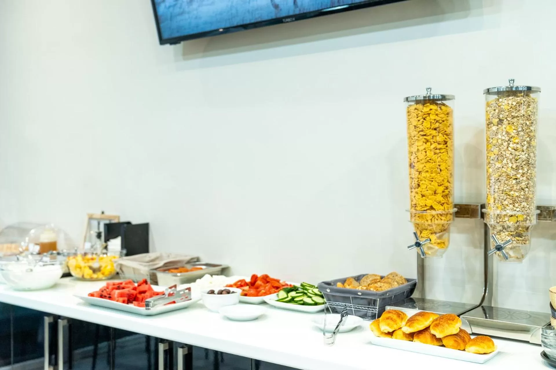 Food and drinks in New Amaryllis Hotel