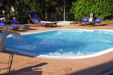  in Residence Casale Mostacciano