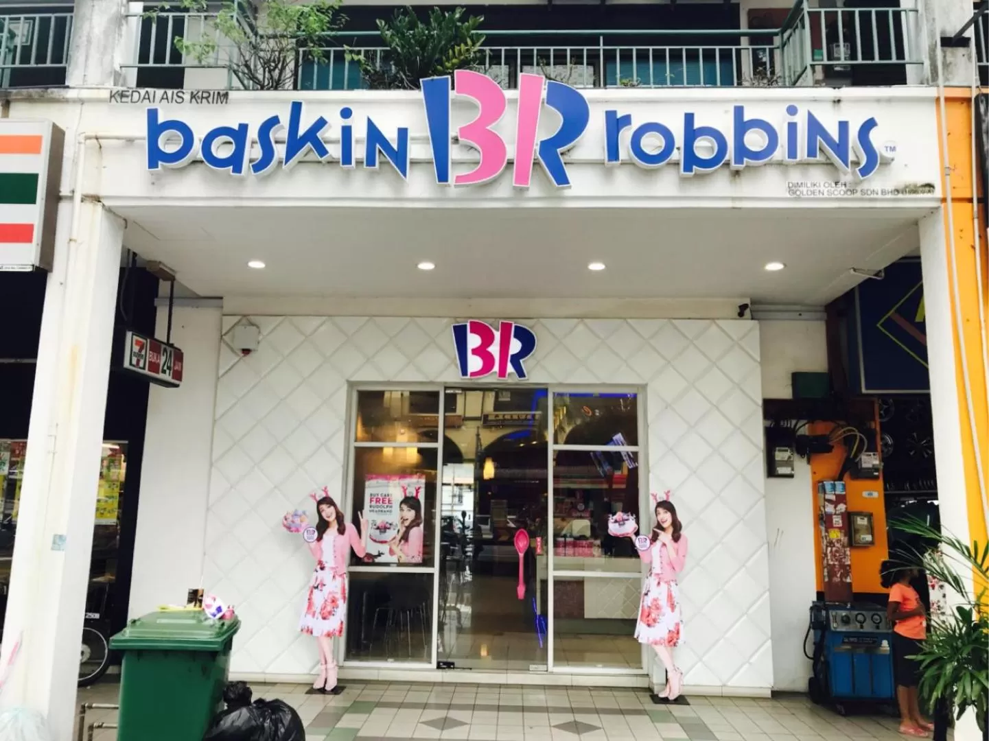 Property building in USM Designer Dwell