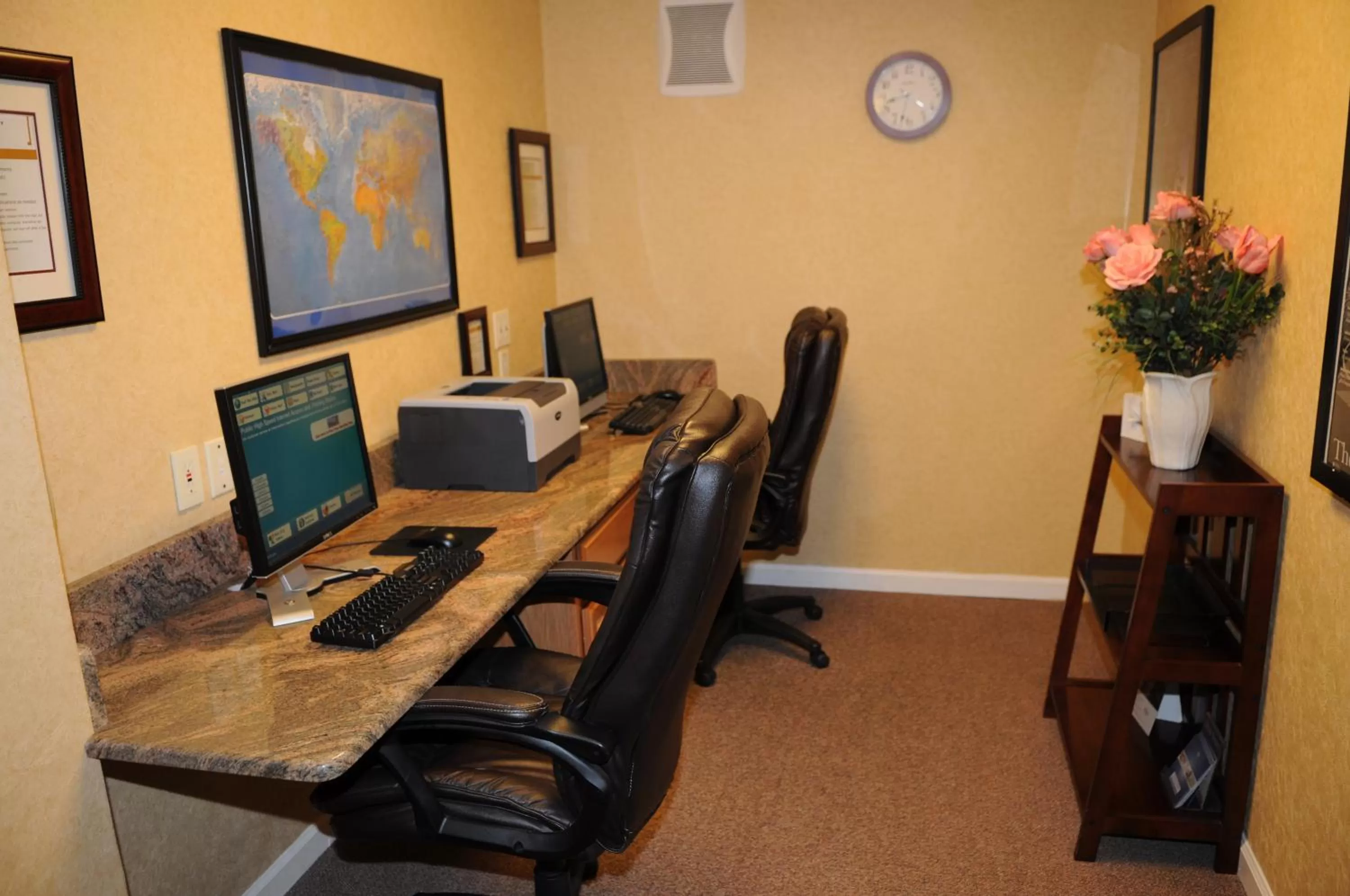 Business facilities in Ramada by Wyndham Santa Fe