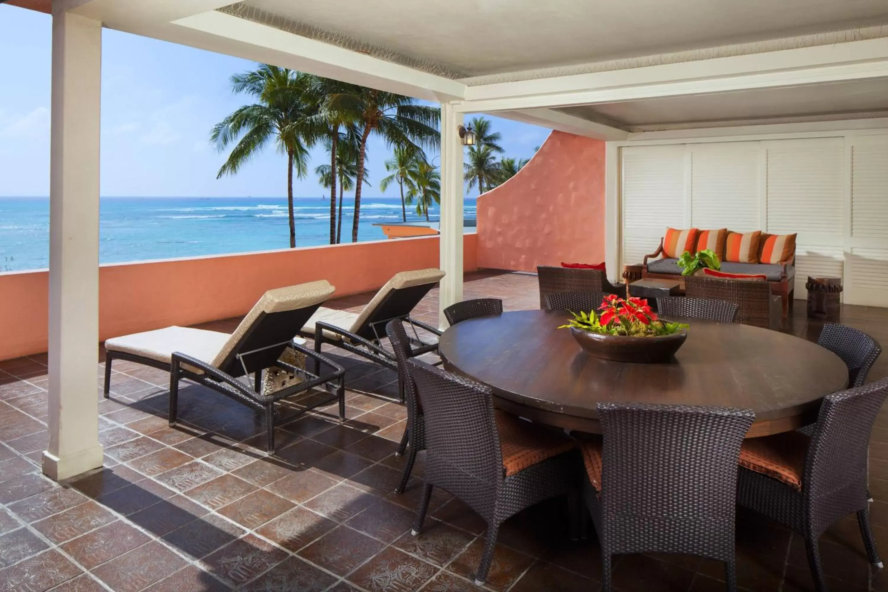 Photo of the whole room, Balcony/Terrace in The Royal Hawaiian, A Luxury Collection Resort, Waikiki