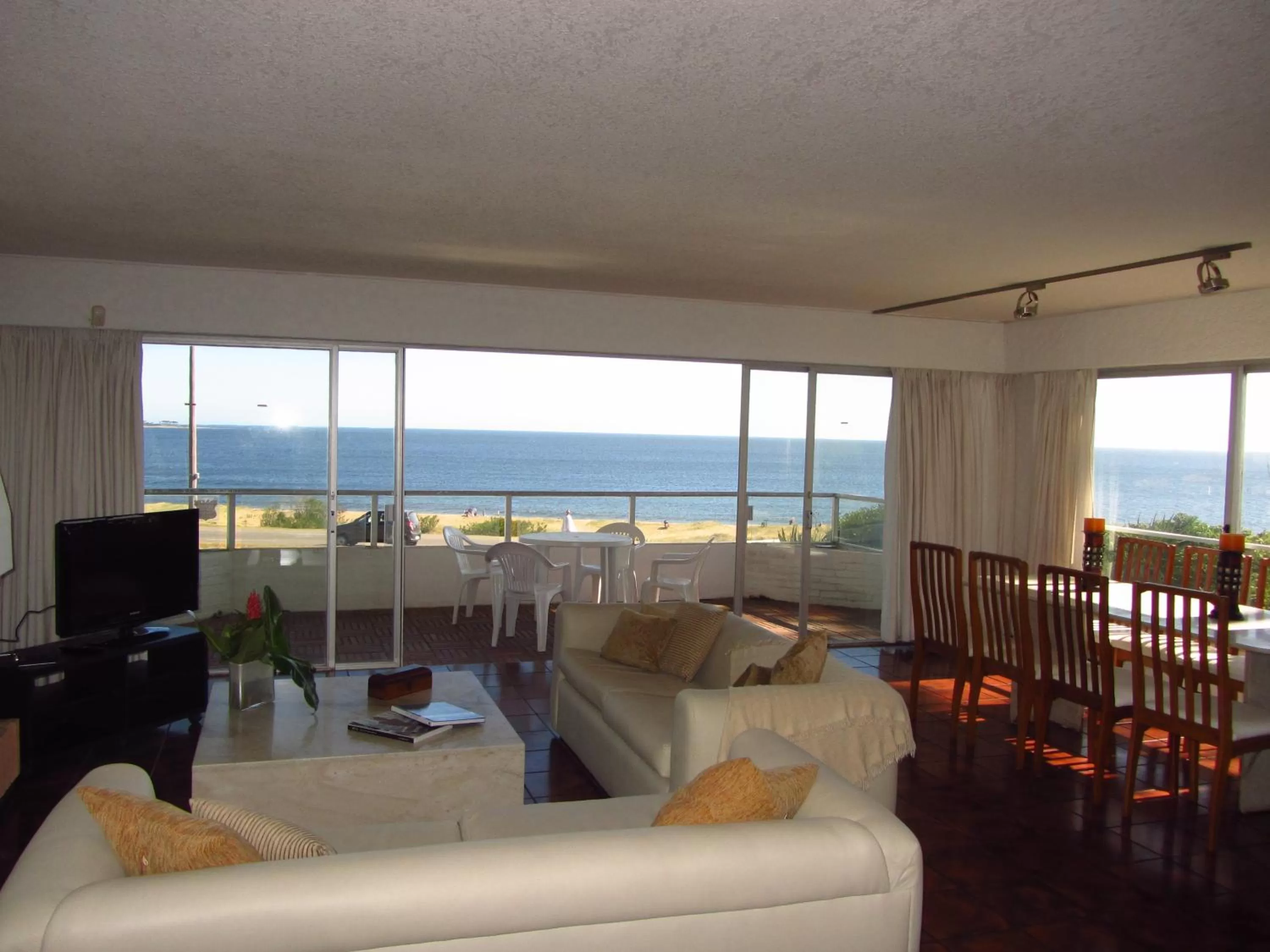 Day in BDA Hotel & Spa