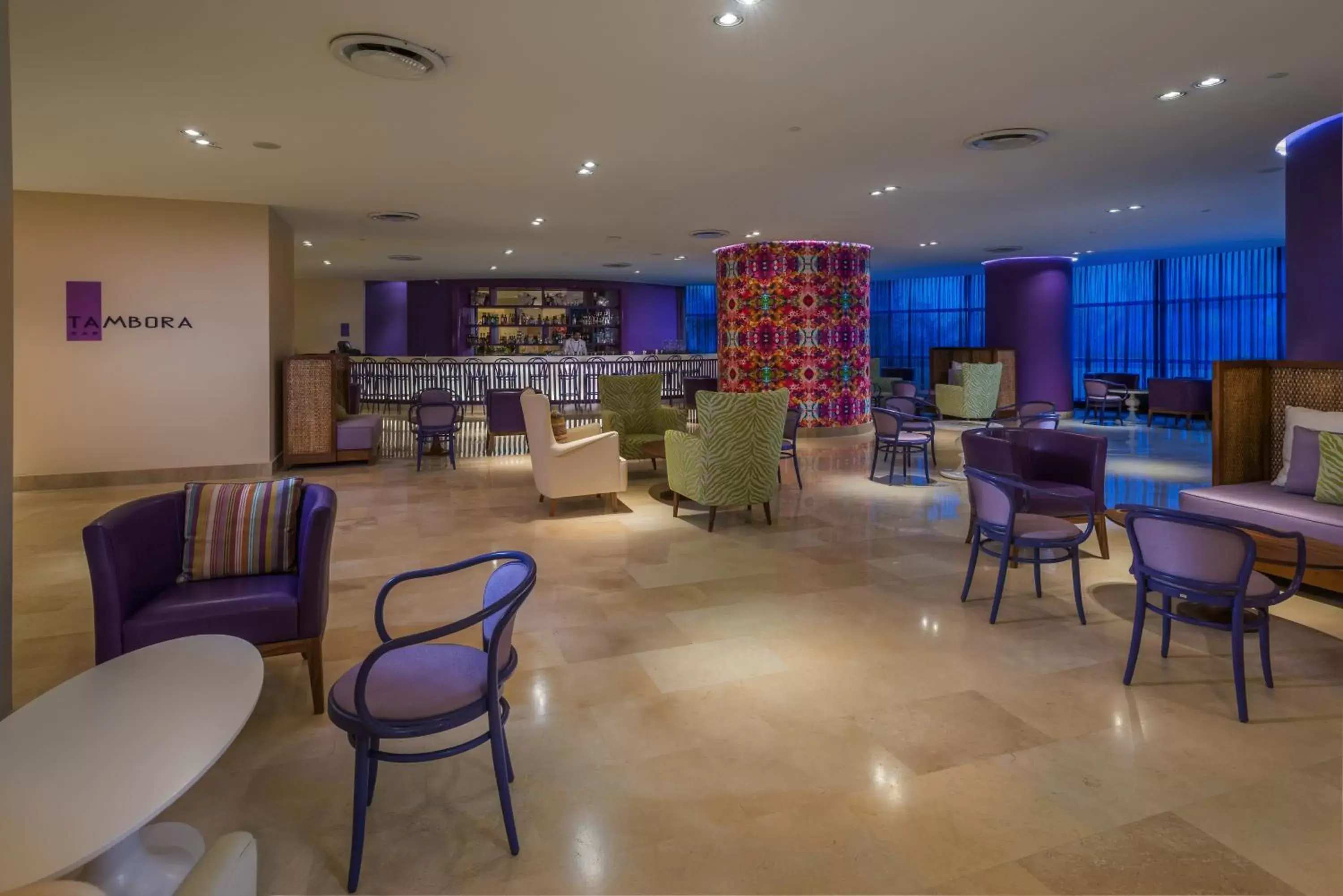 Lounge or bar in Radisson Cartagena Ocean Pavillion Hotel