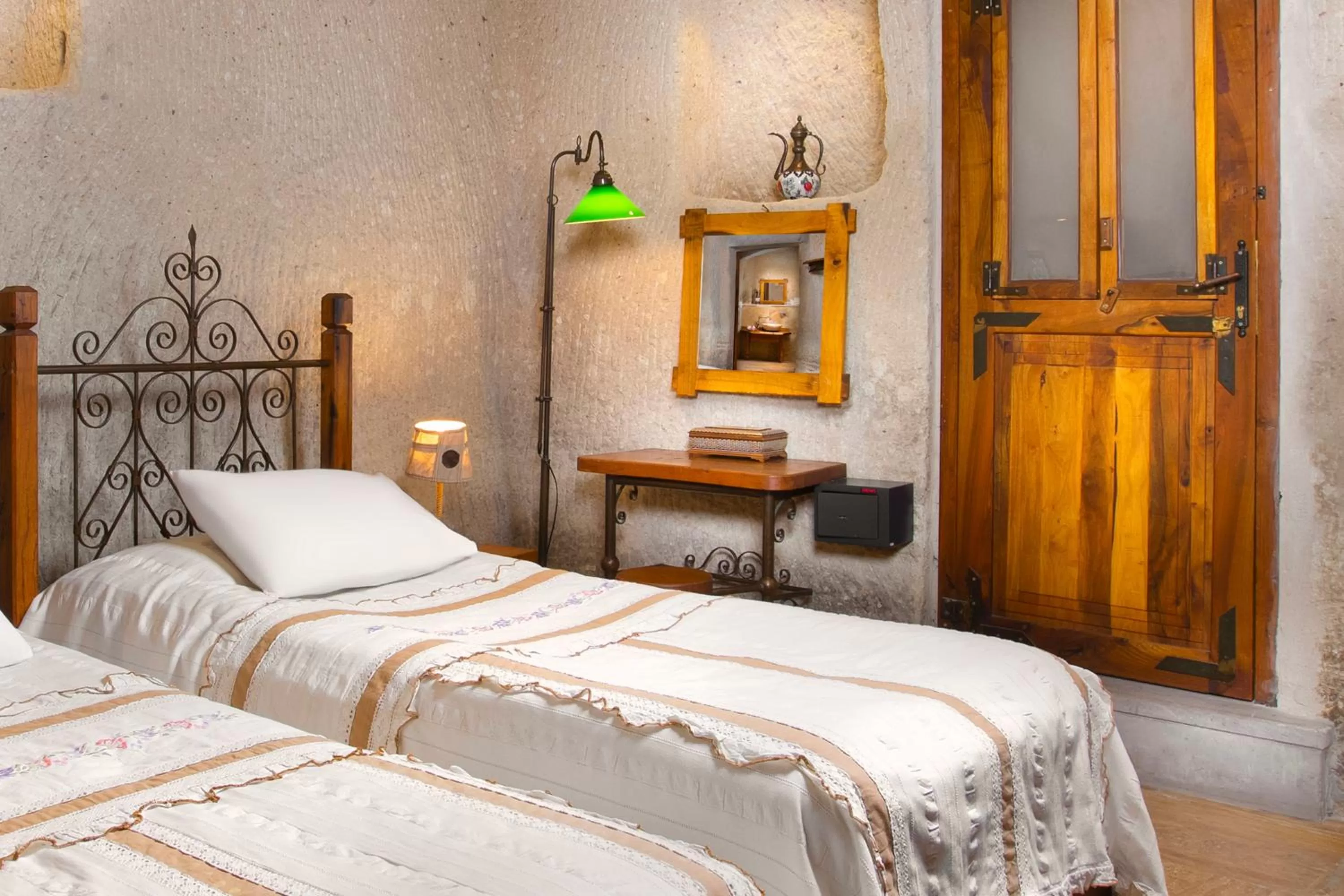 Massage, Bed in Terra Cave Hotel