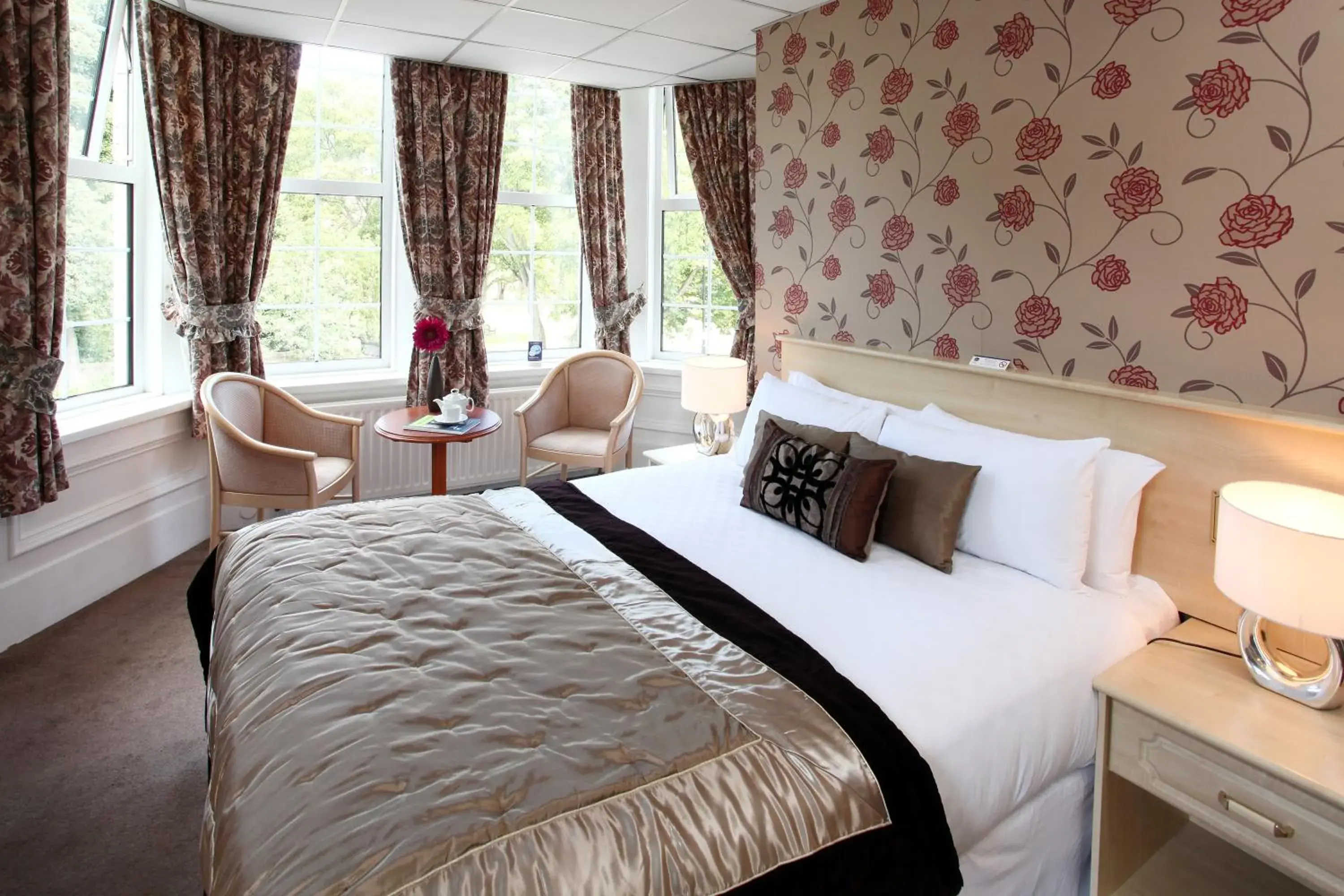 Bed in Best Western New Kent Hotel Bed in Best Western New Kent Hotel