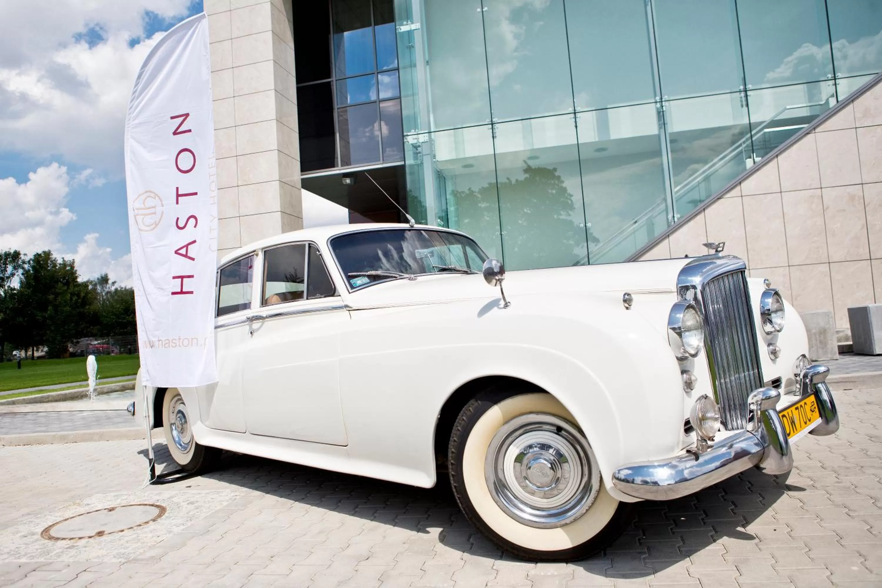 Facade/entrance in Haston City Hotel