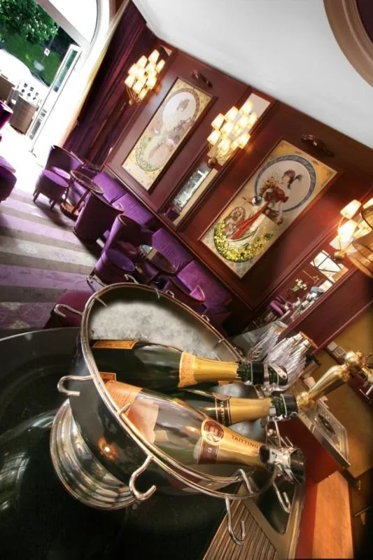 Lounge or bar in Hôtel Princesse Flore