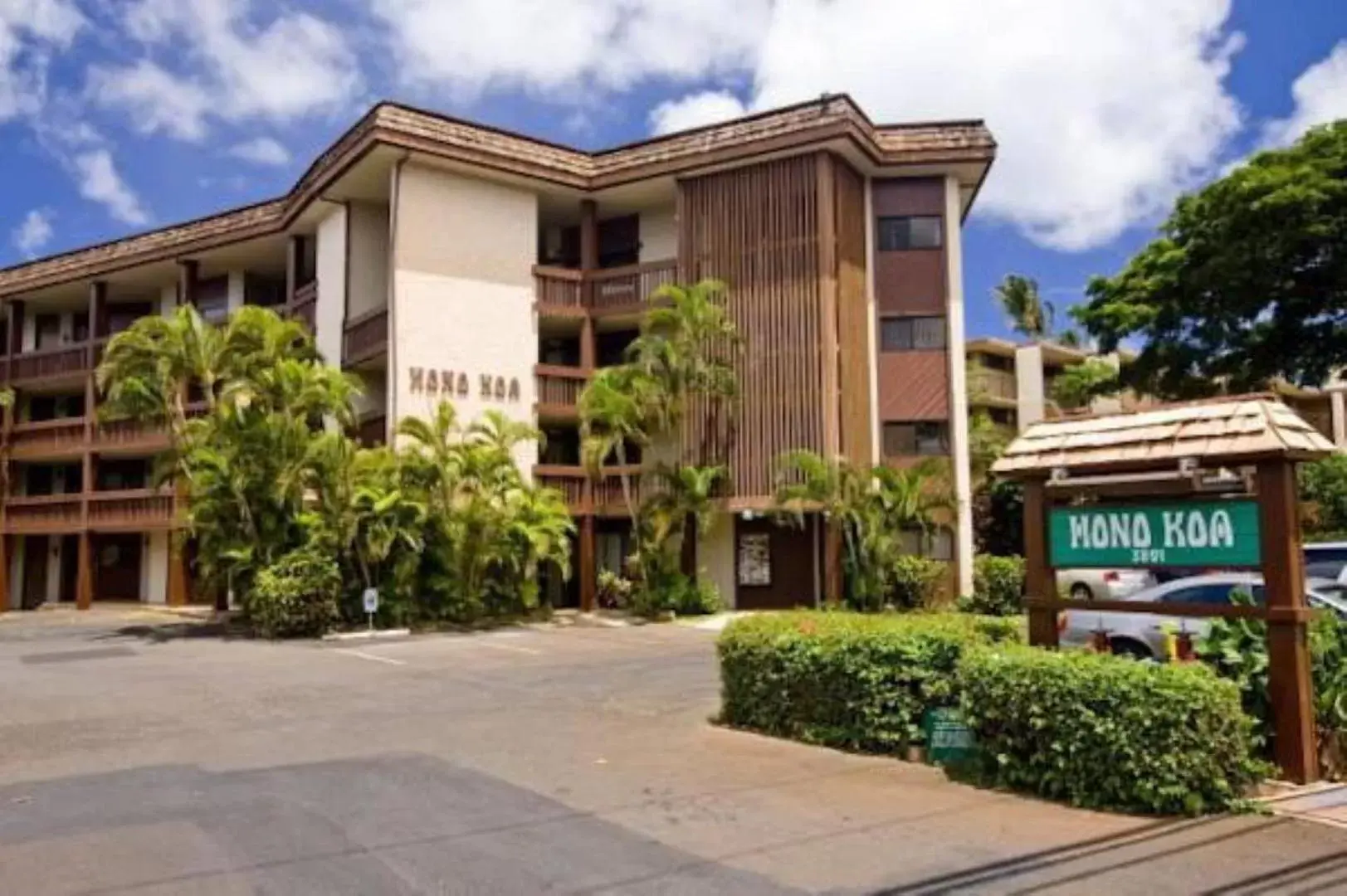 Facade/entrance, Property Building in Hono Koa Vacation Club