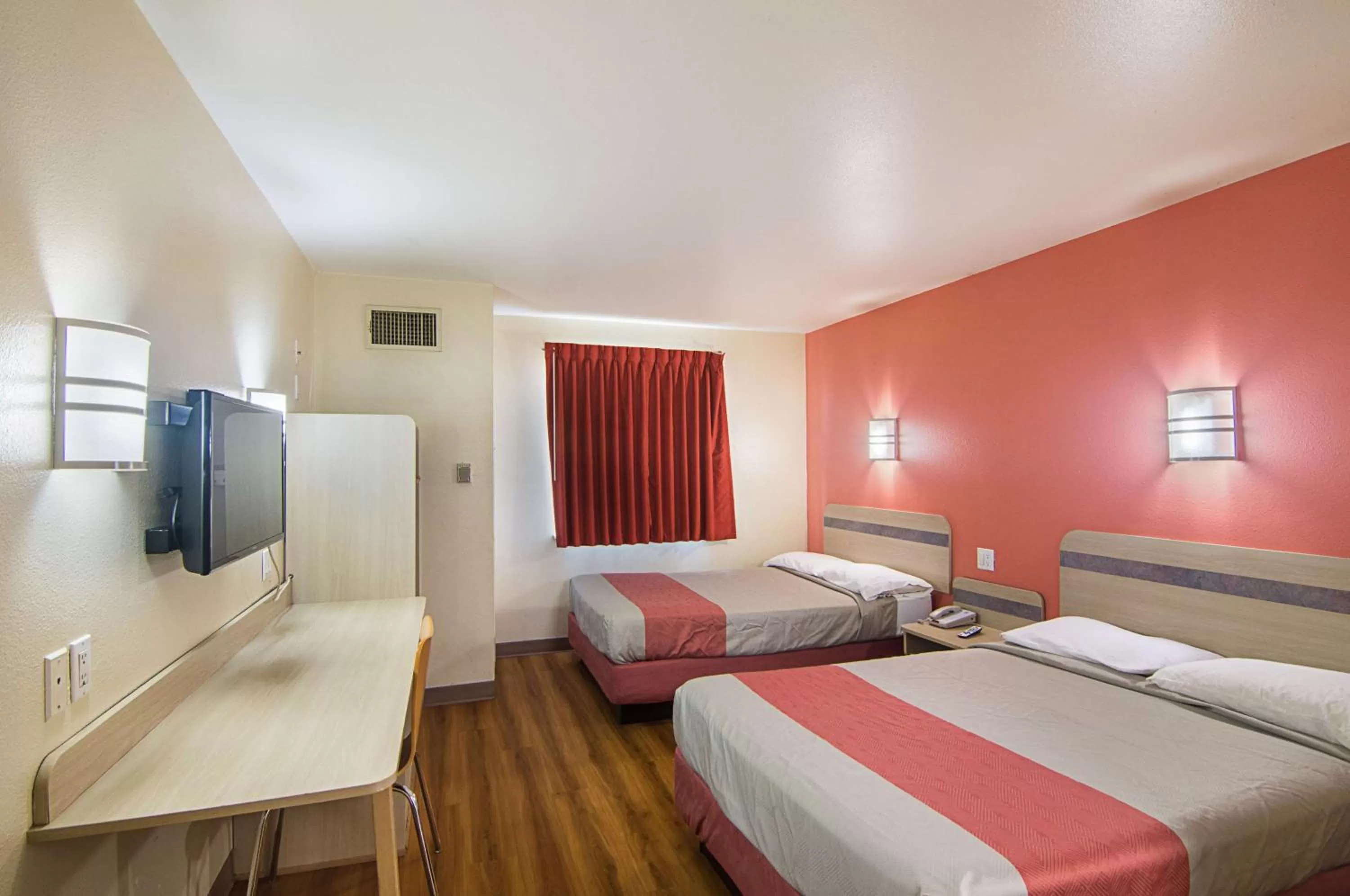 Bedroom, Bed in Motel 6-Terrell, TX