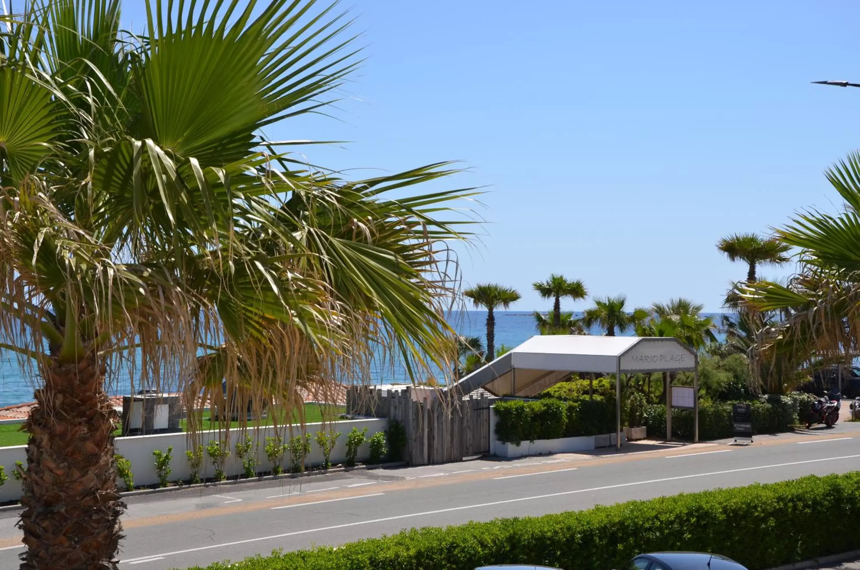 Sea view, Property Building in Hôtel La Plage