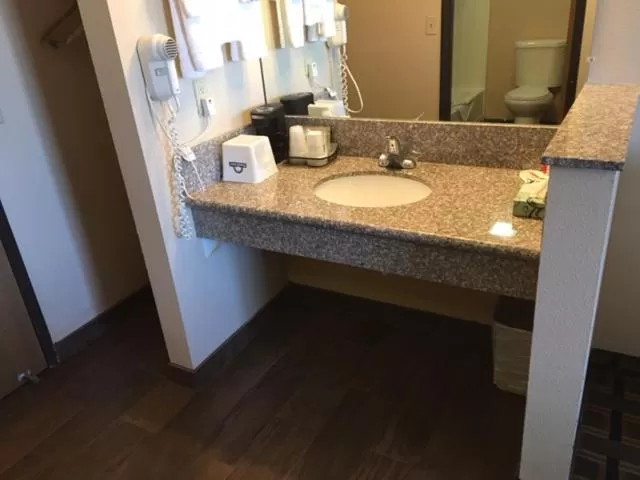 Bathroom in Days Inn by Wyndham Hurricane/Zion National Park Area