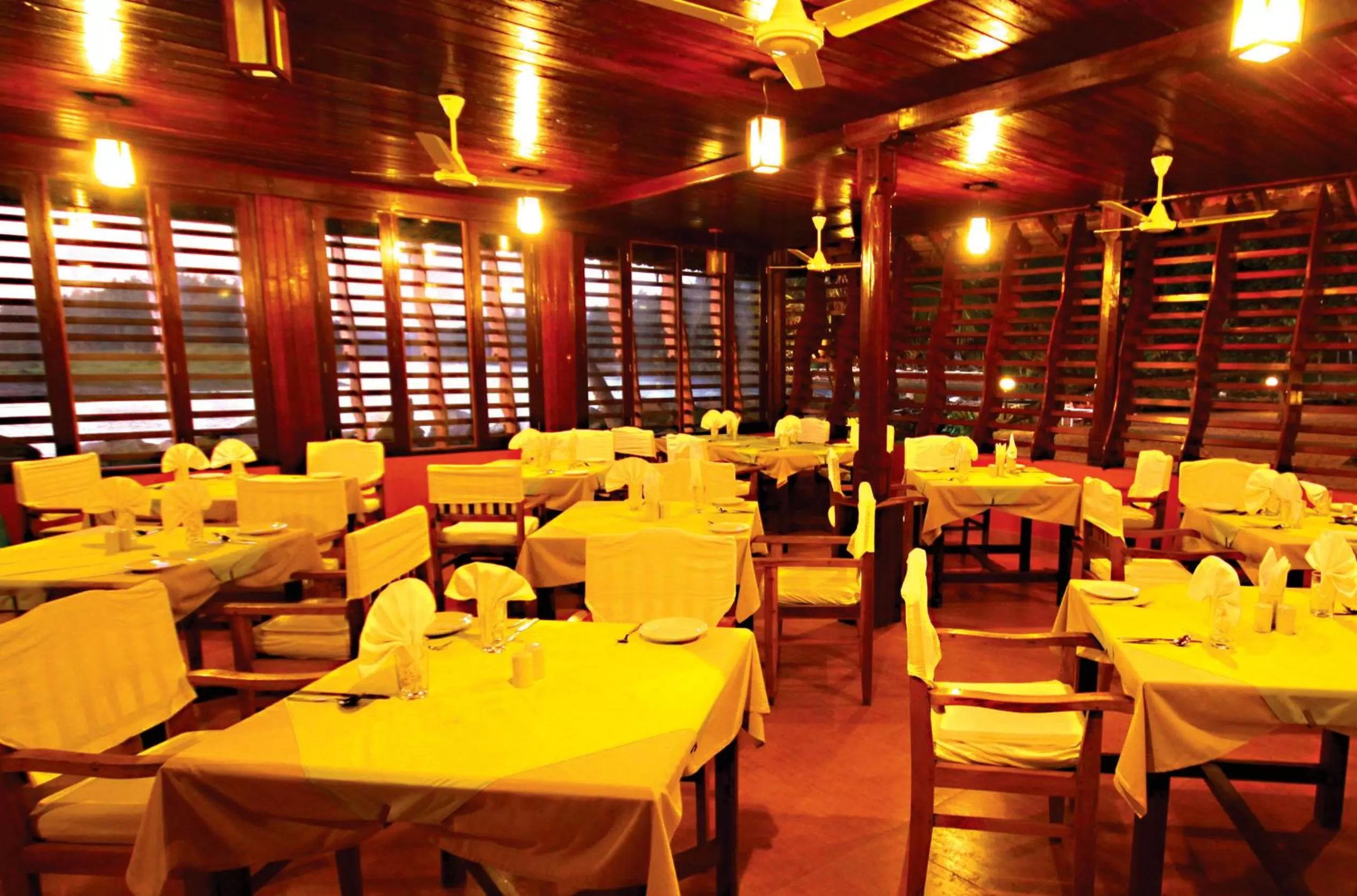 Restaurant/places to eat in Beach and Lake Ayurvedic Resort, Kovalam