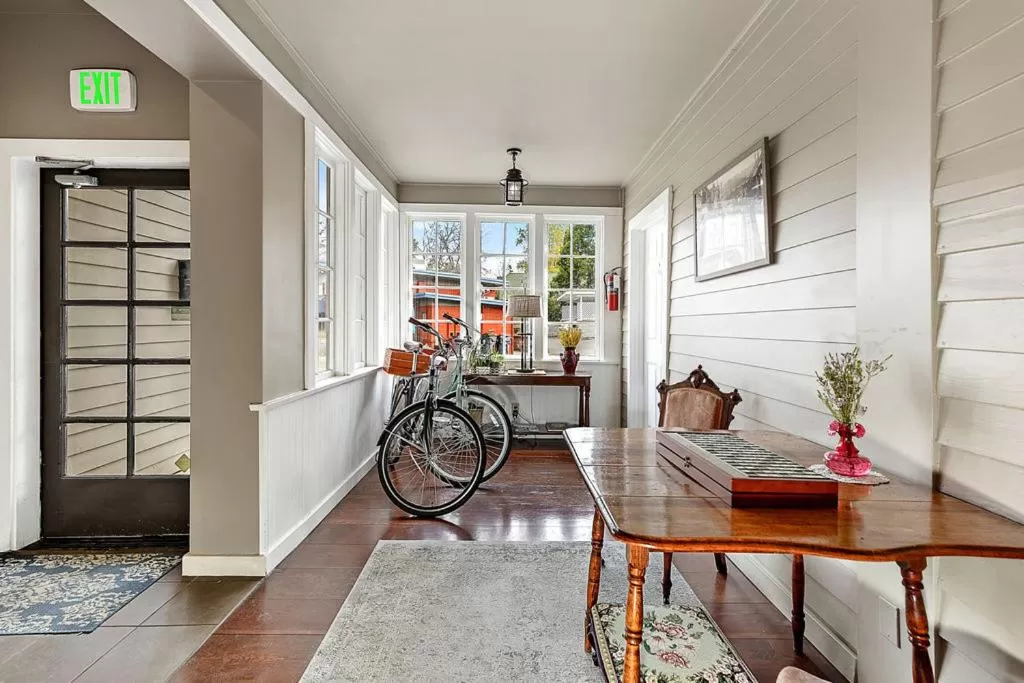 Lobby or reception in McCully House Inn