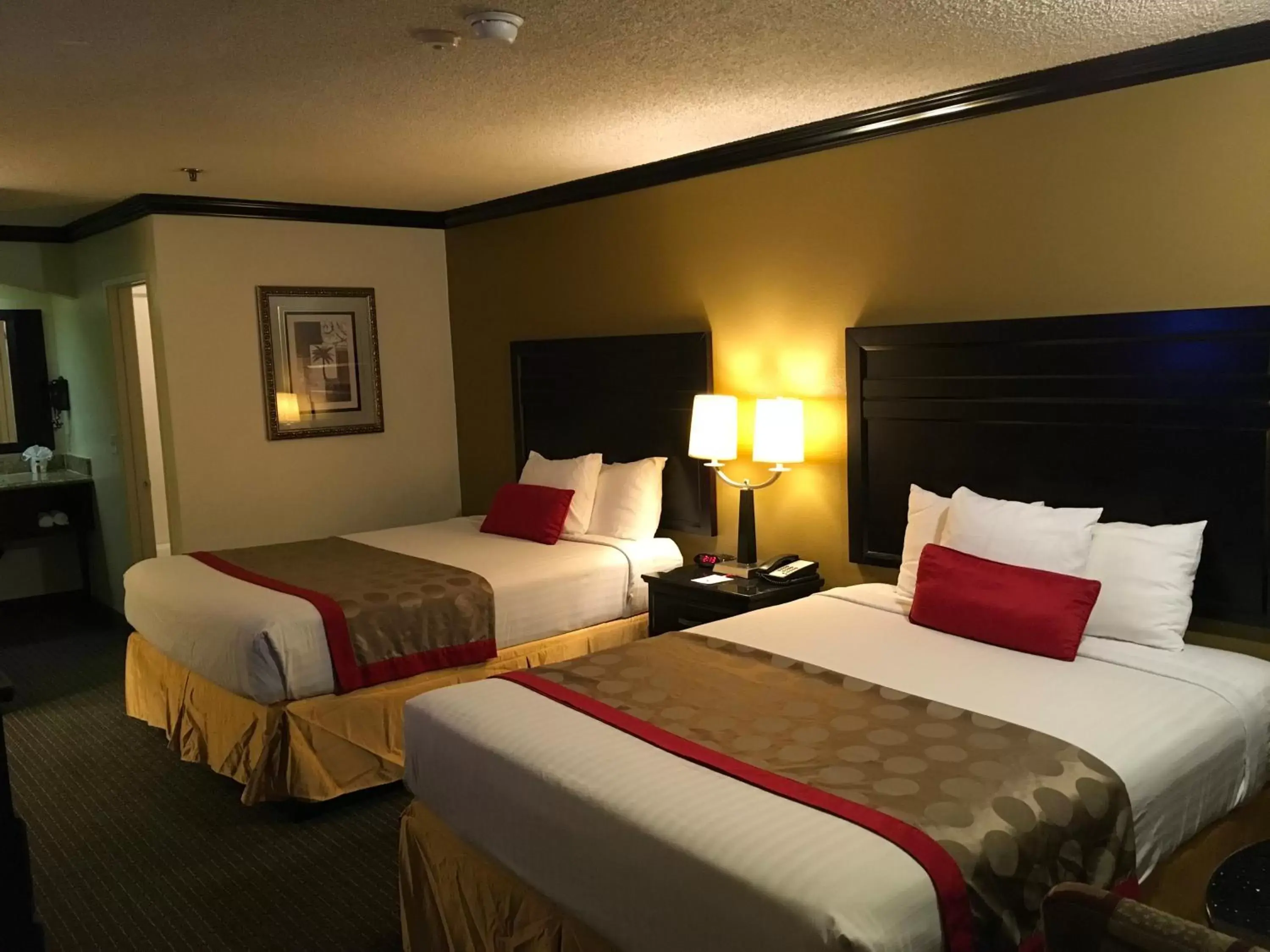 Bed in Ramada by Wyndham Ontario