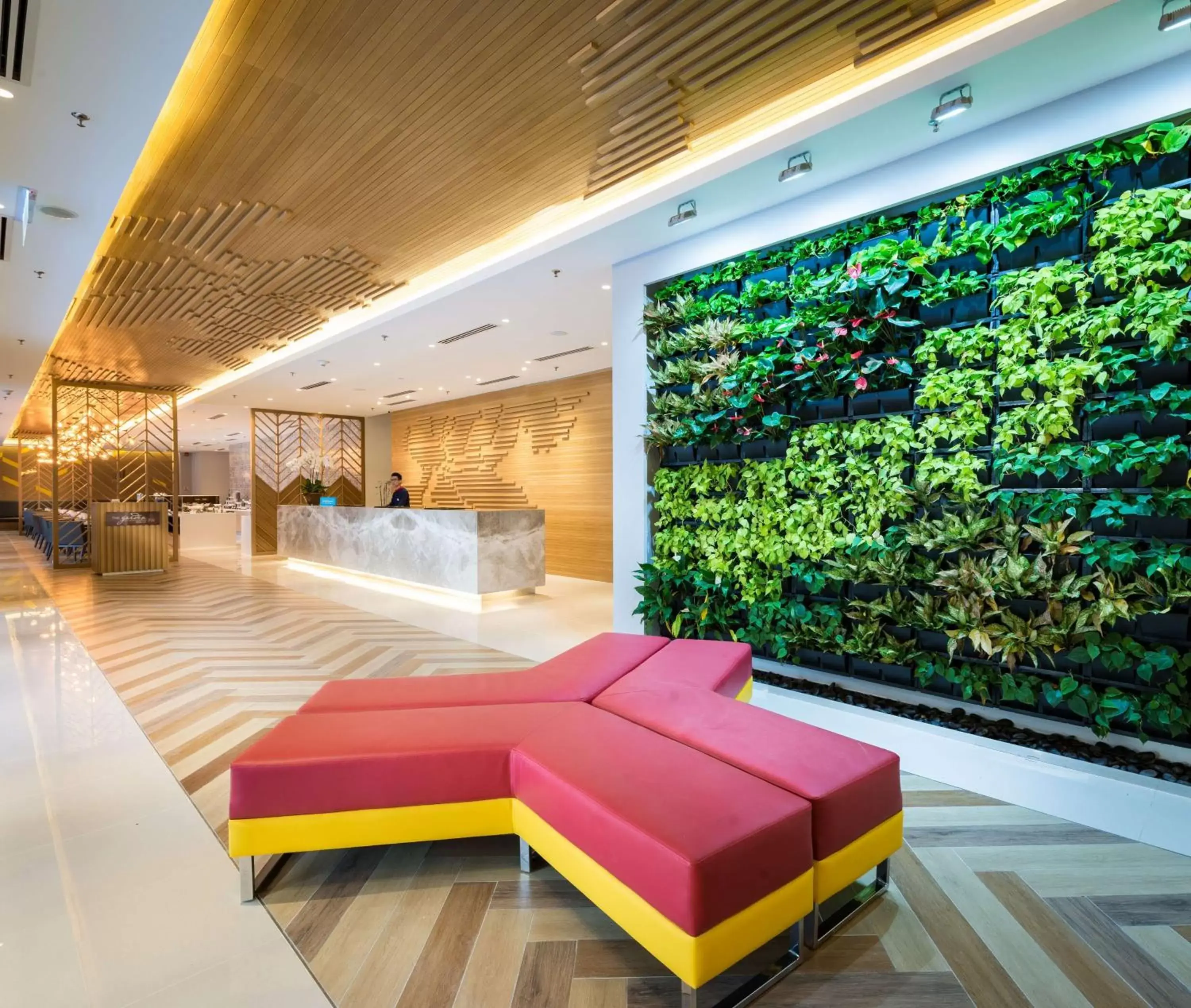 Lobby or reception in Hilton Garden Inn Kuala Lumpur - North