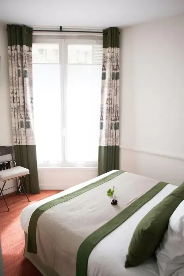 Bedroom, Bed in Hotel La Manufacture
