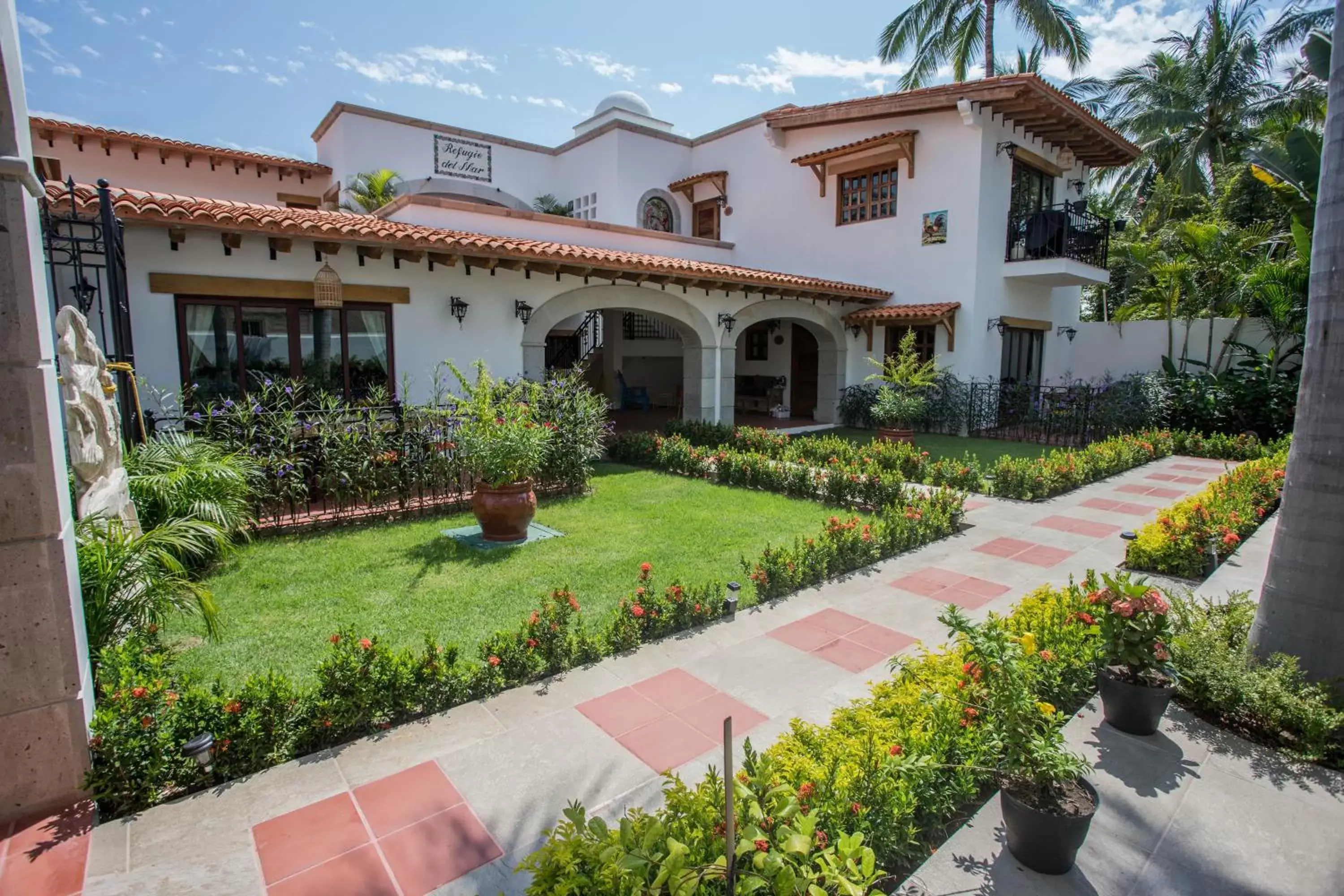 Facade/entrance, Garden in Refugio del Mar Luxury Hotel Boutique