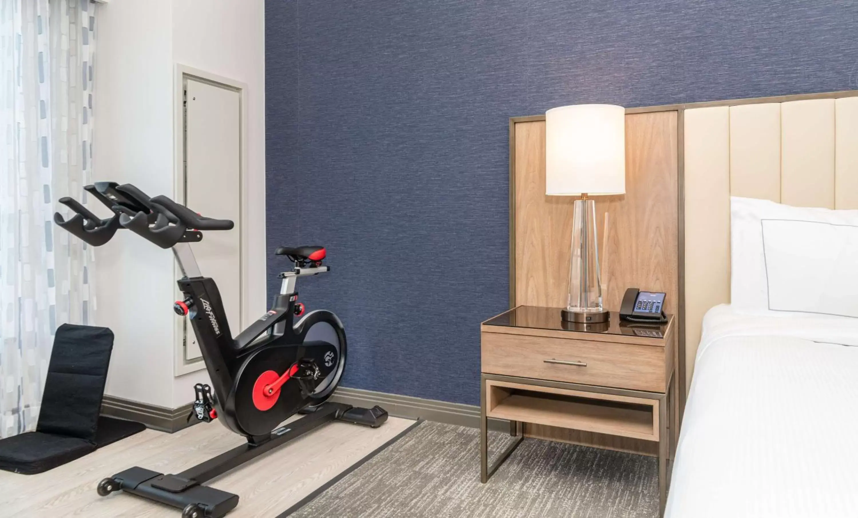 Bedroom, Fitness Center/Facilities in Hilton Columbus/Polaris