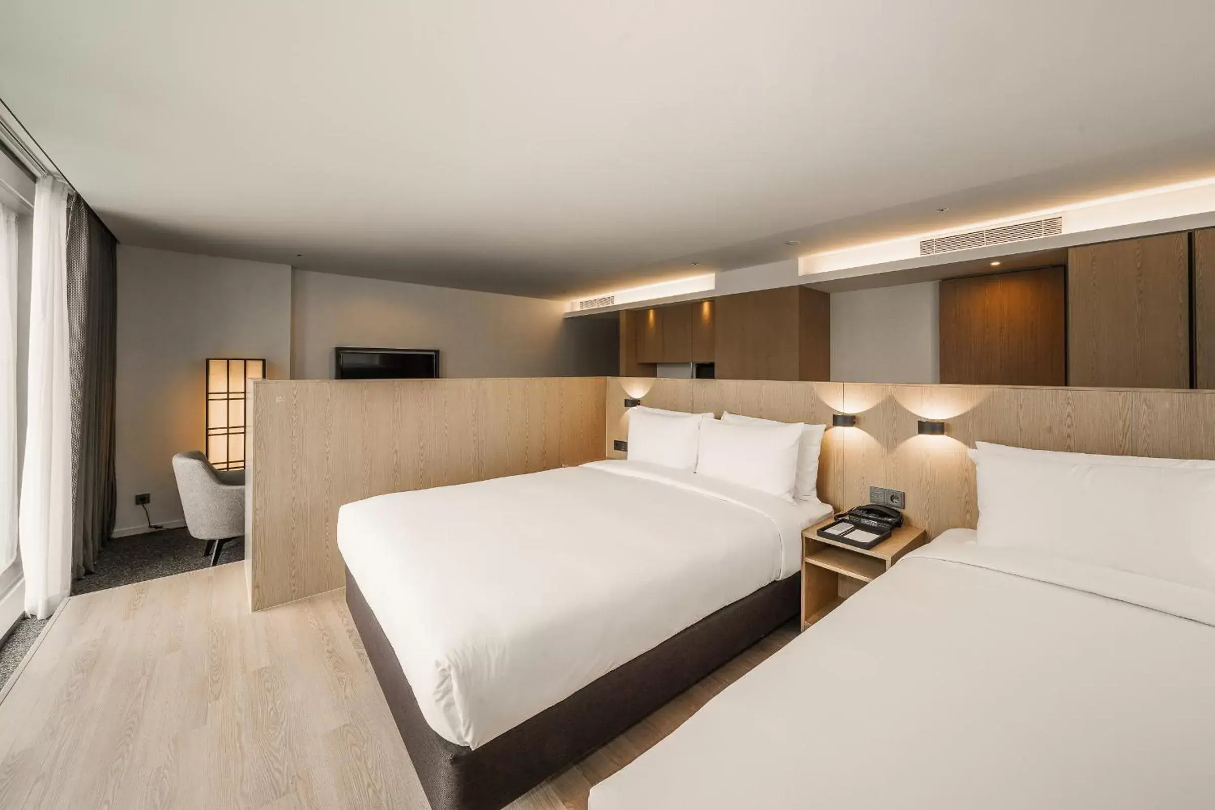 Bed in Nine Tree Premier Hotel Insadong