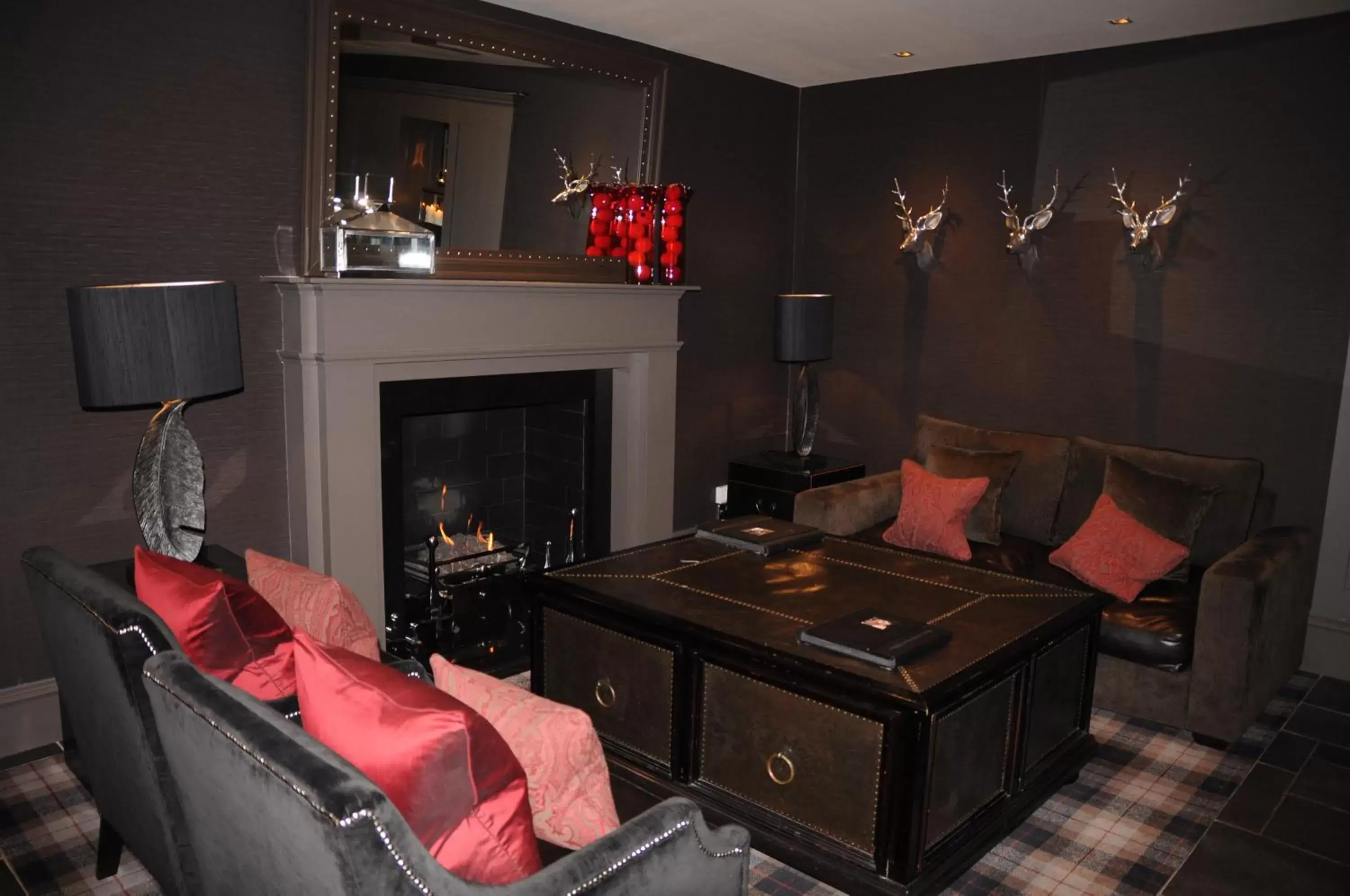 Lounge or bar, Seating Area in Best Western Eglinton Arms Hotel