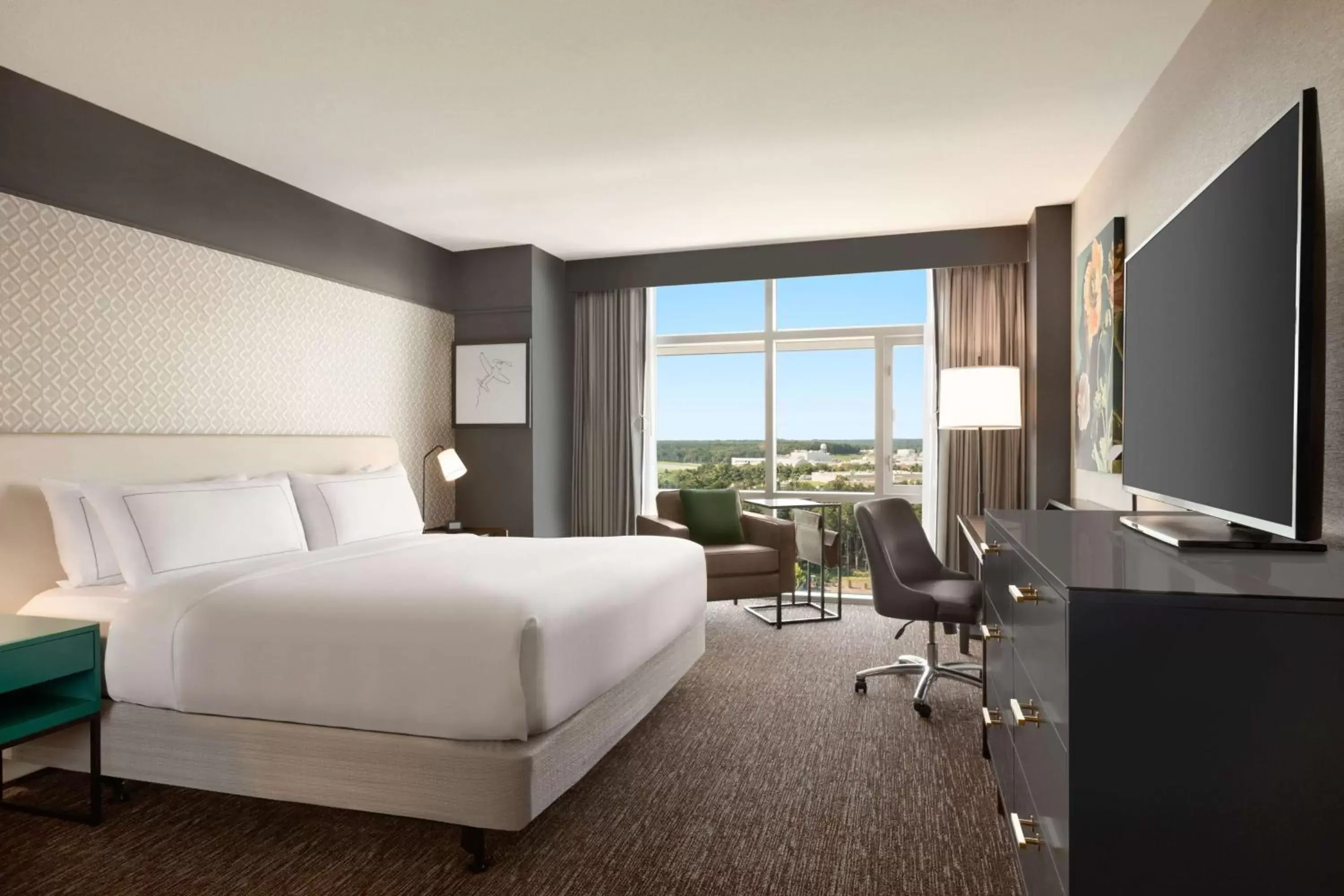 Bedroom, Bed in Hilton Baltimore BWI Airport Bedroom, Bed in Hilton Baltimore BWI Airport