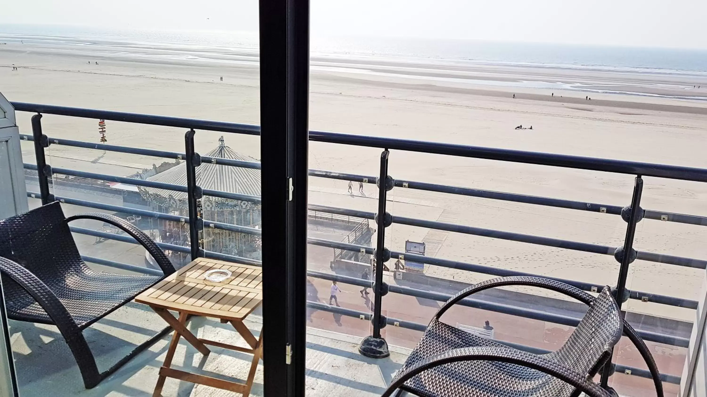 Balcony/Terrace in The Originals Boutique, Hôtel Neptune, Berck-sur-Mer (Inter-Hotel)