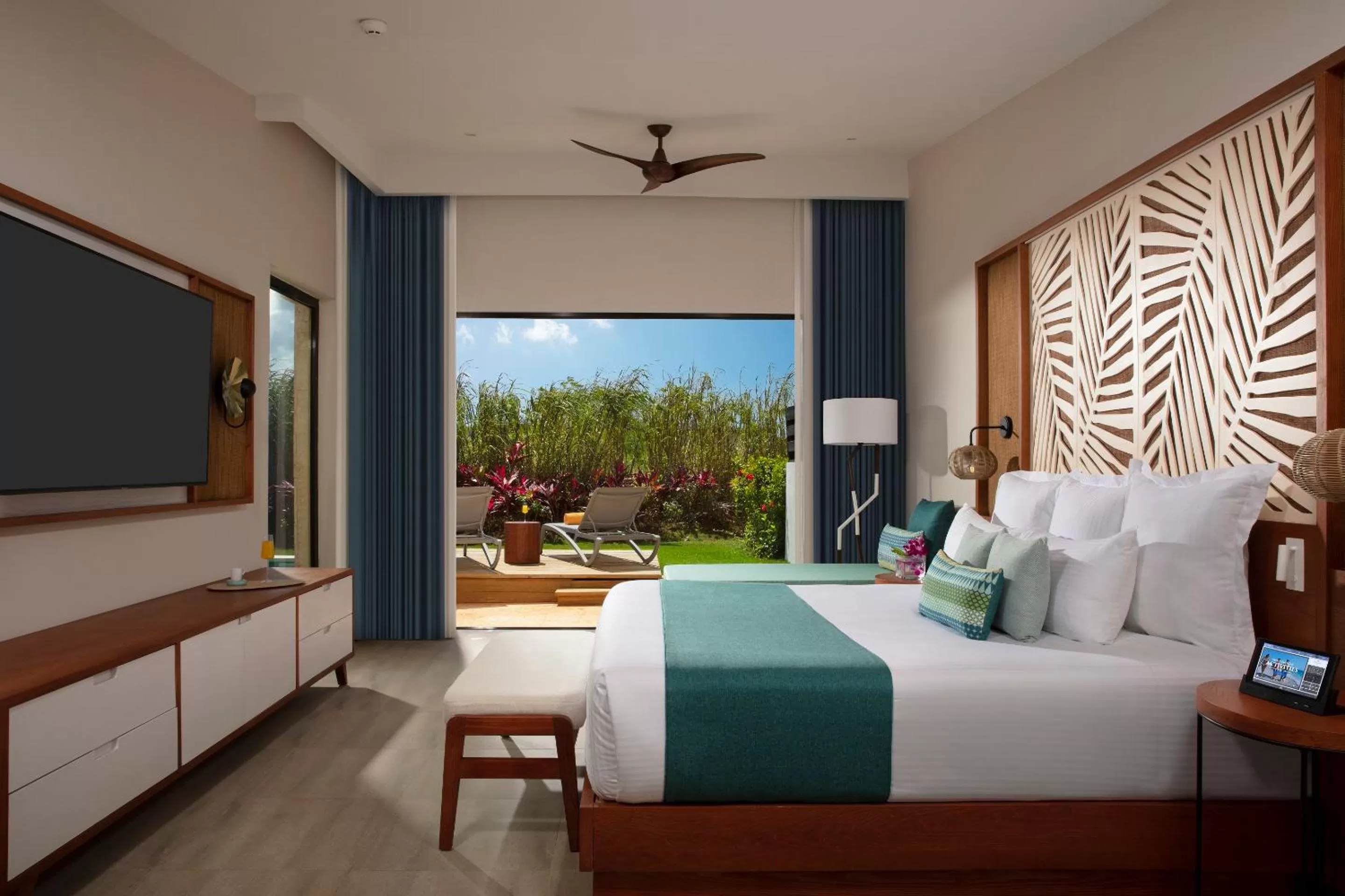 View (from property/room), Bed in Dreams Macao Beach Punta Cana - All Inclusive
