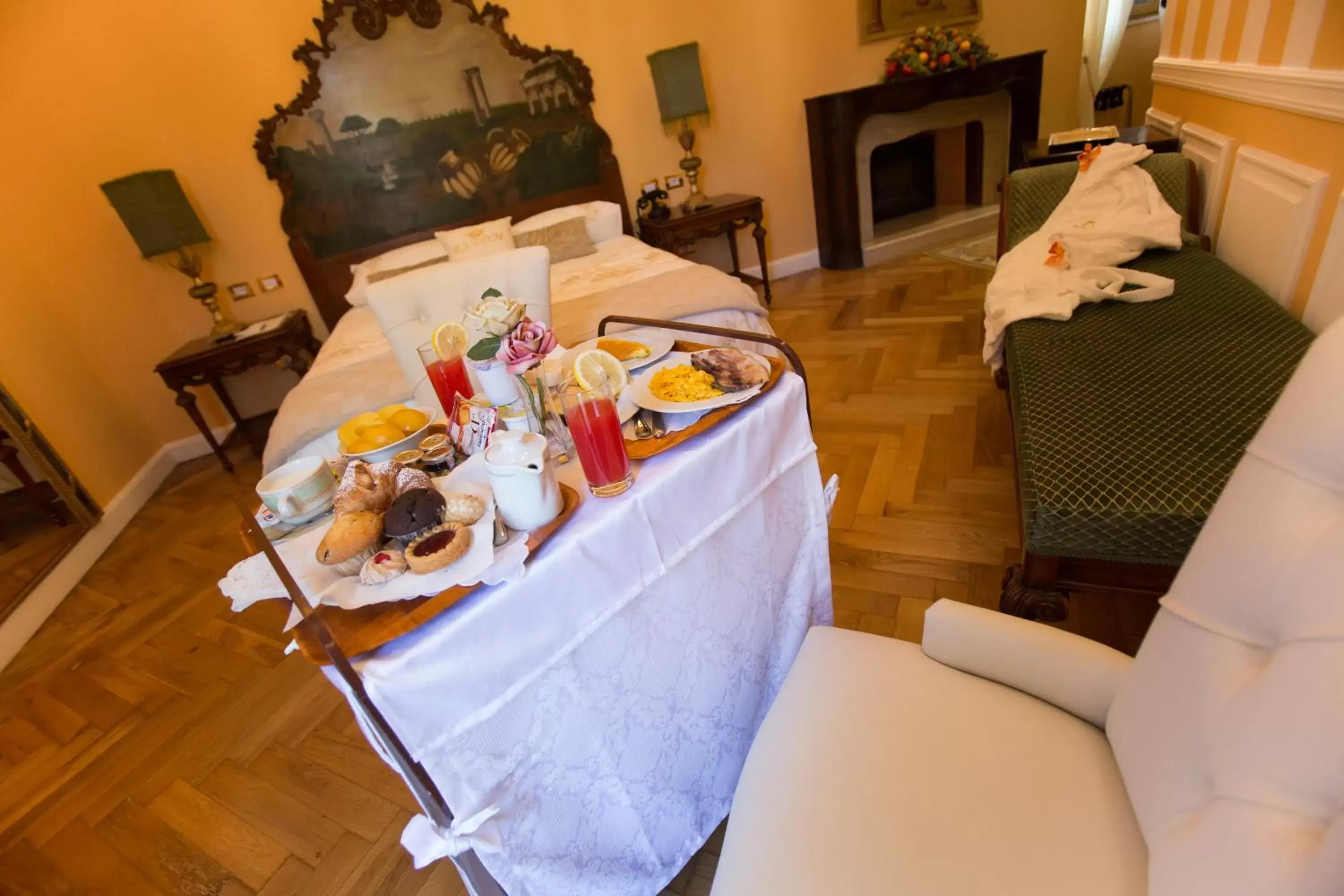 Food close-up in Royal Suite Trinità Dei Monti