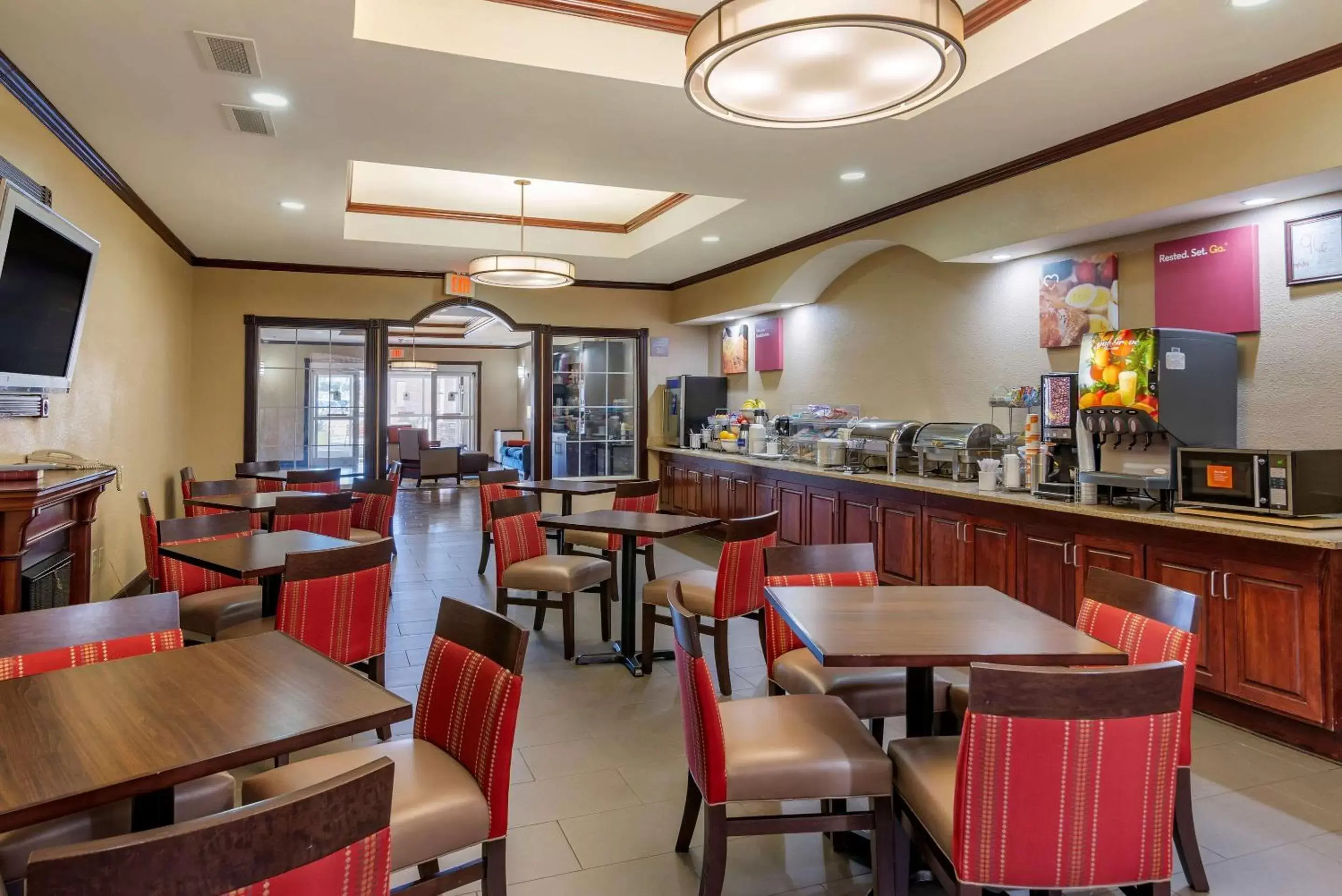 Restaurant/Places to Eat in Comfort Suites Montgomery East Monticello Dr.