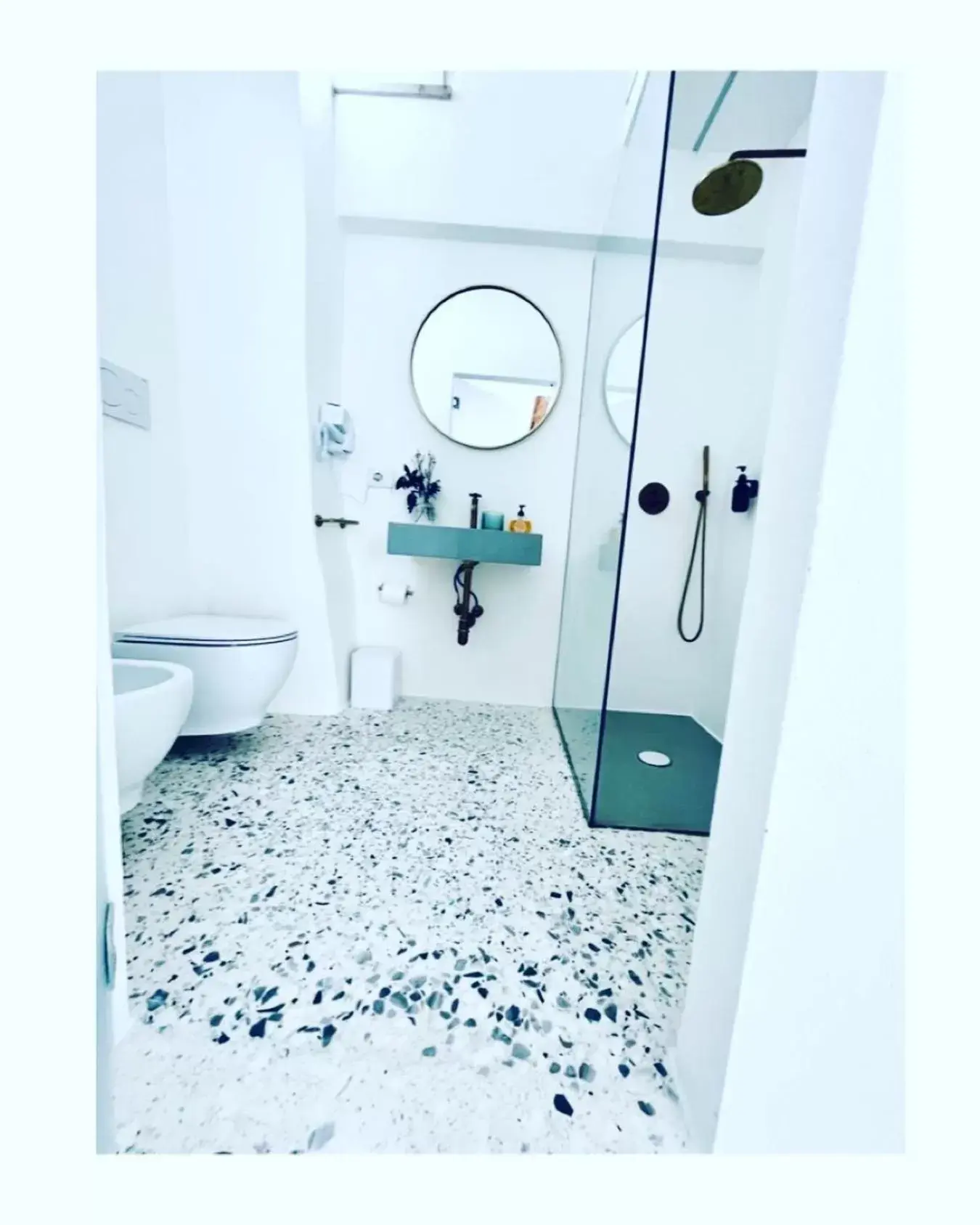 Shower, Bathroom in Hydria guest house art gallery