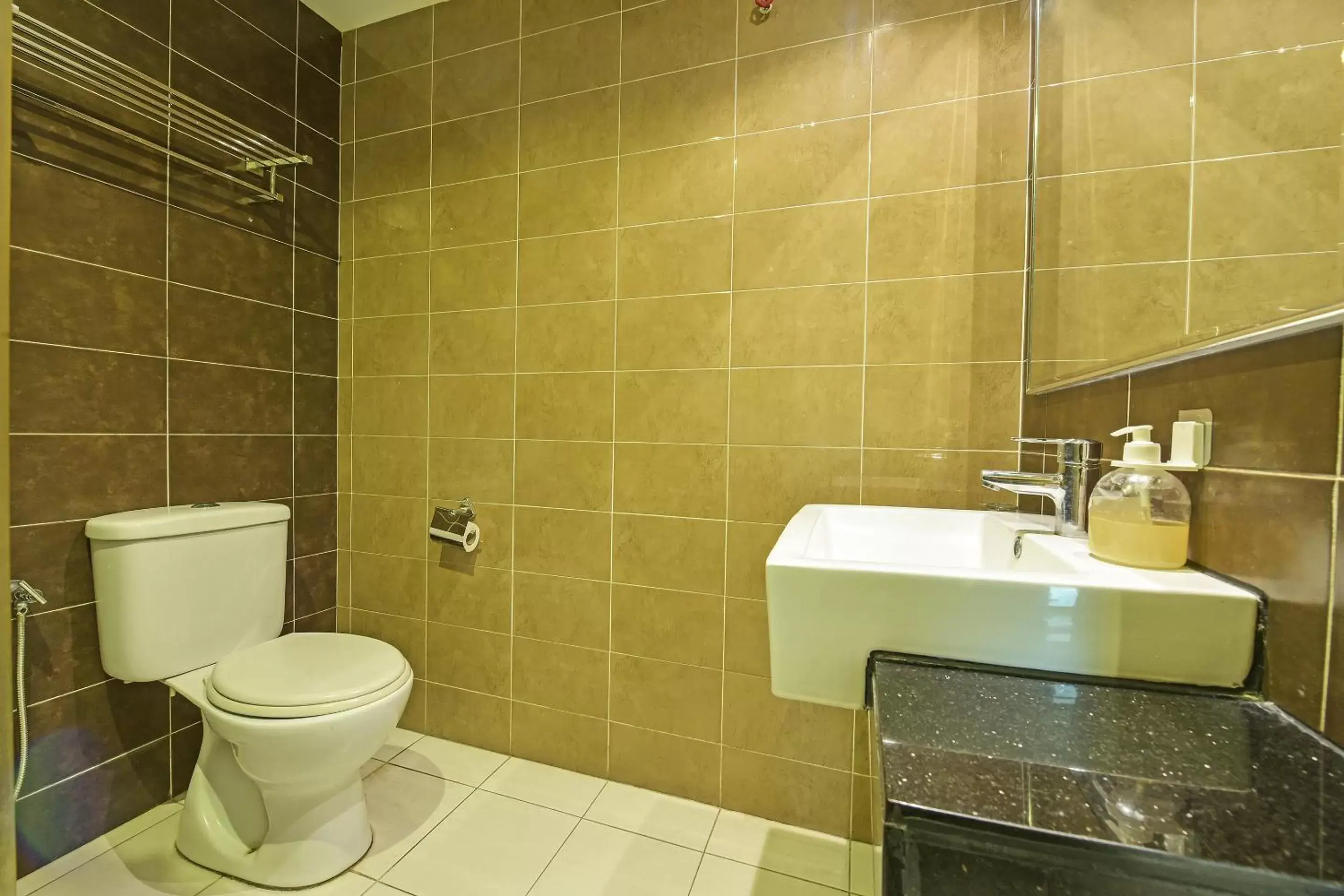 Toilet, Bathroom in Ideals Hotel Melaka