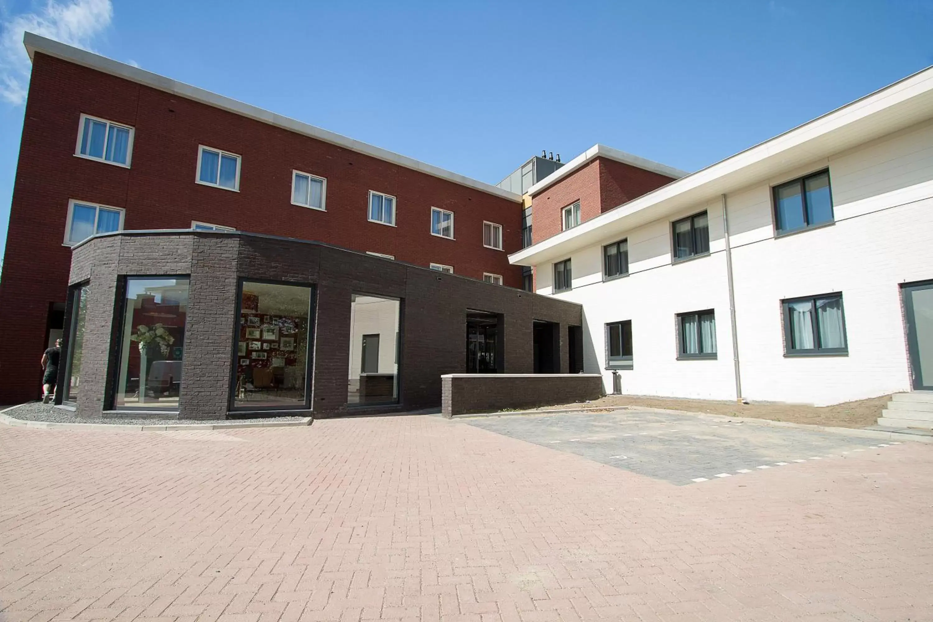 Facade/entrance, Property Building in Bastion Hotel Brielle - Europoort