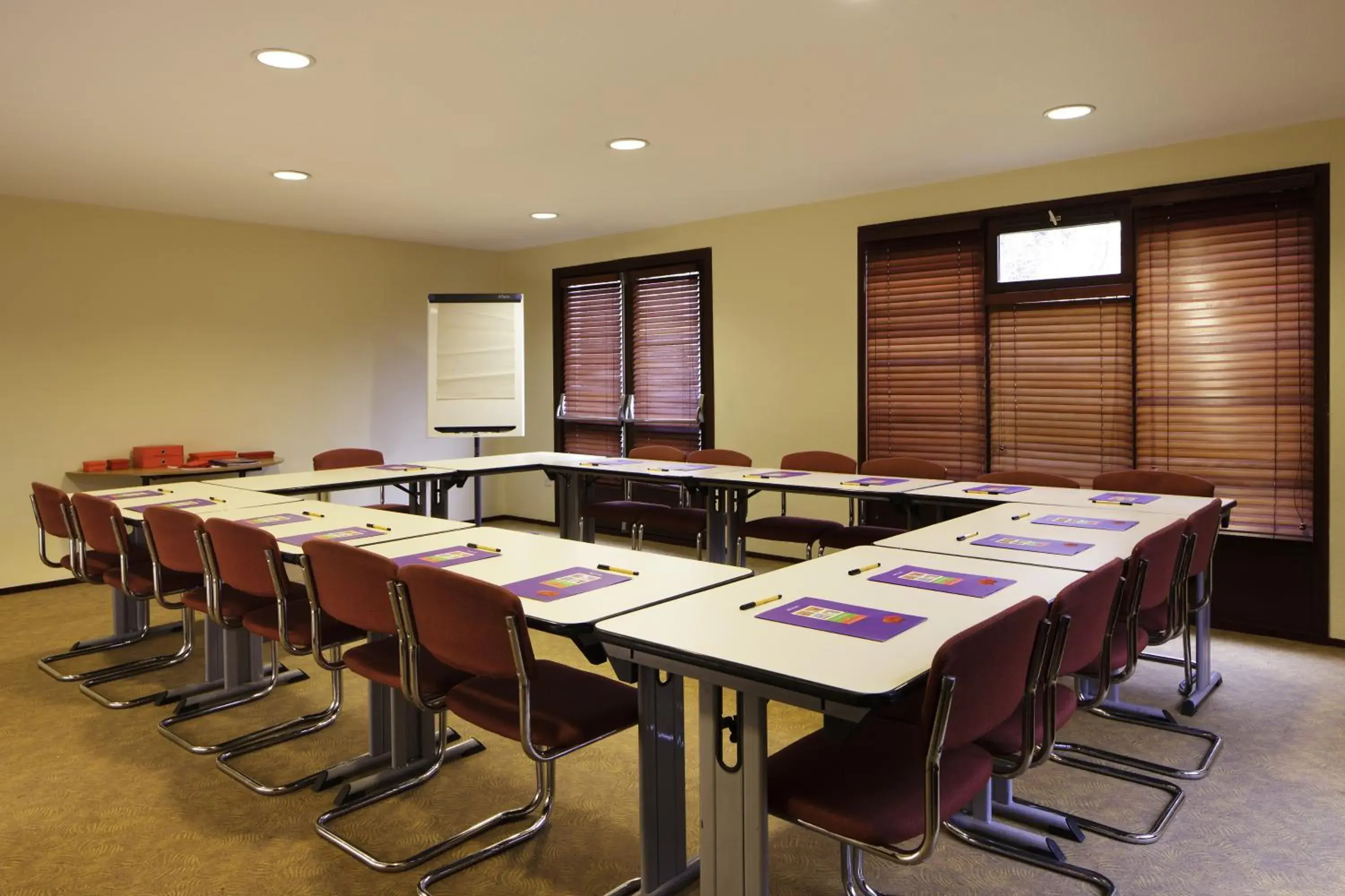 Meeting/conference room in Ibis Coventry South Whitley Hotel