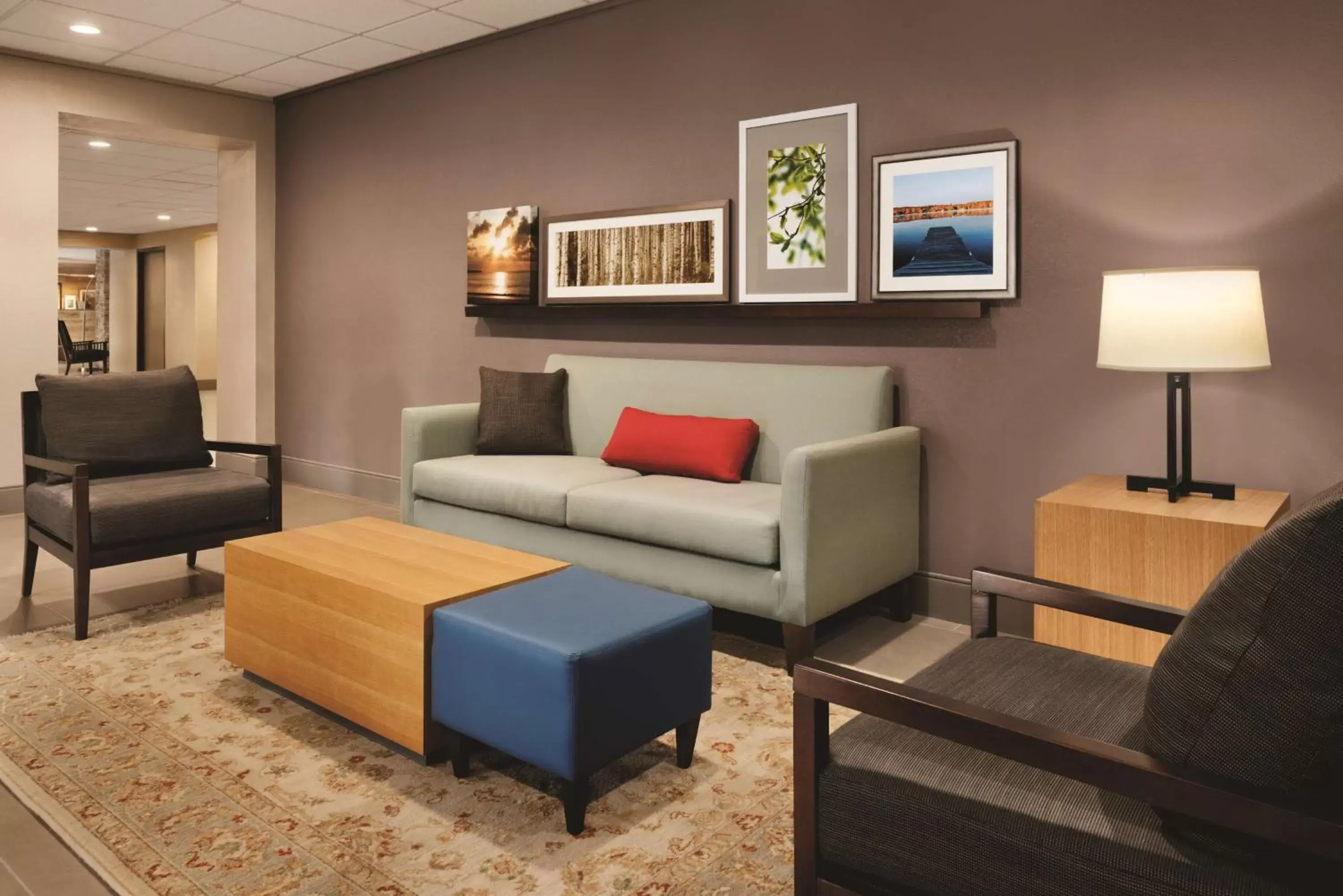 Lobby or reception, Seating Area in Country Inn & Suites by Radisson, Erlanger, KY