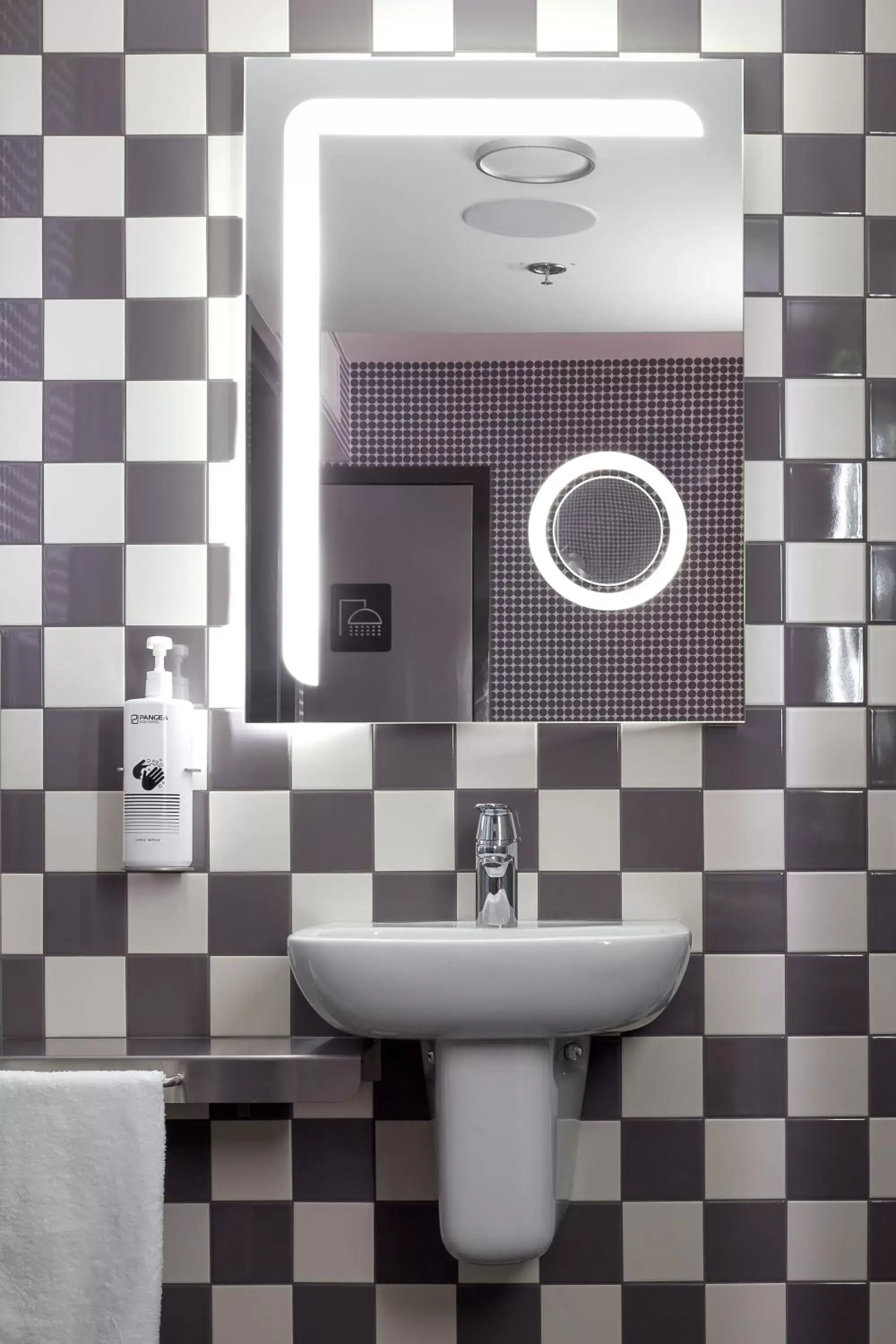 Bathroom in Pangea Pod Hotel