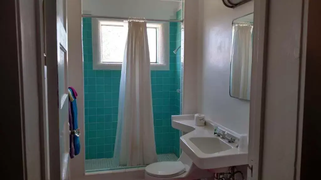 Bathroom in Pelican Spa