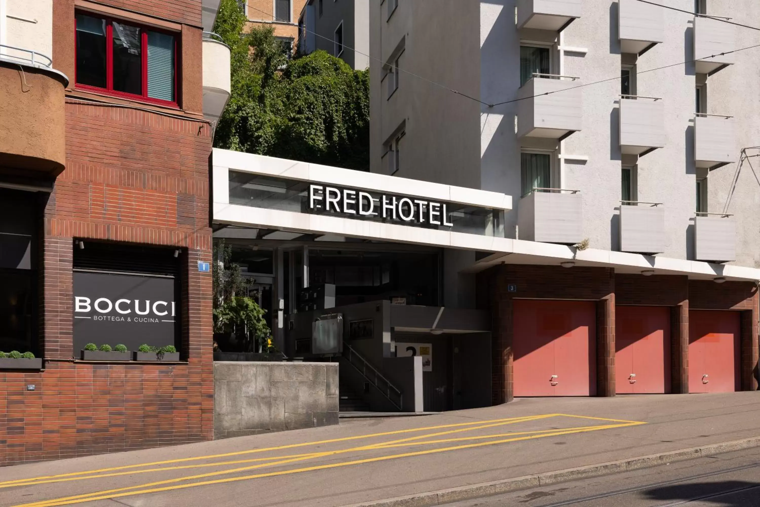 Facade/entrance in Fred Hotel Leonhardstrasse - Self Check-in