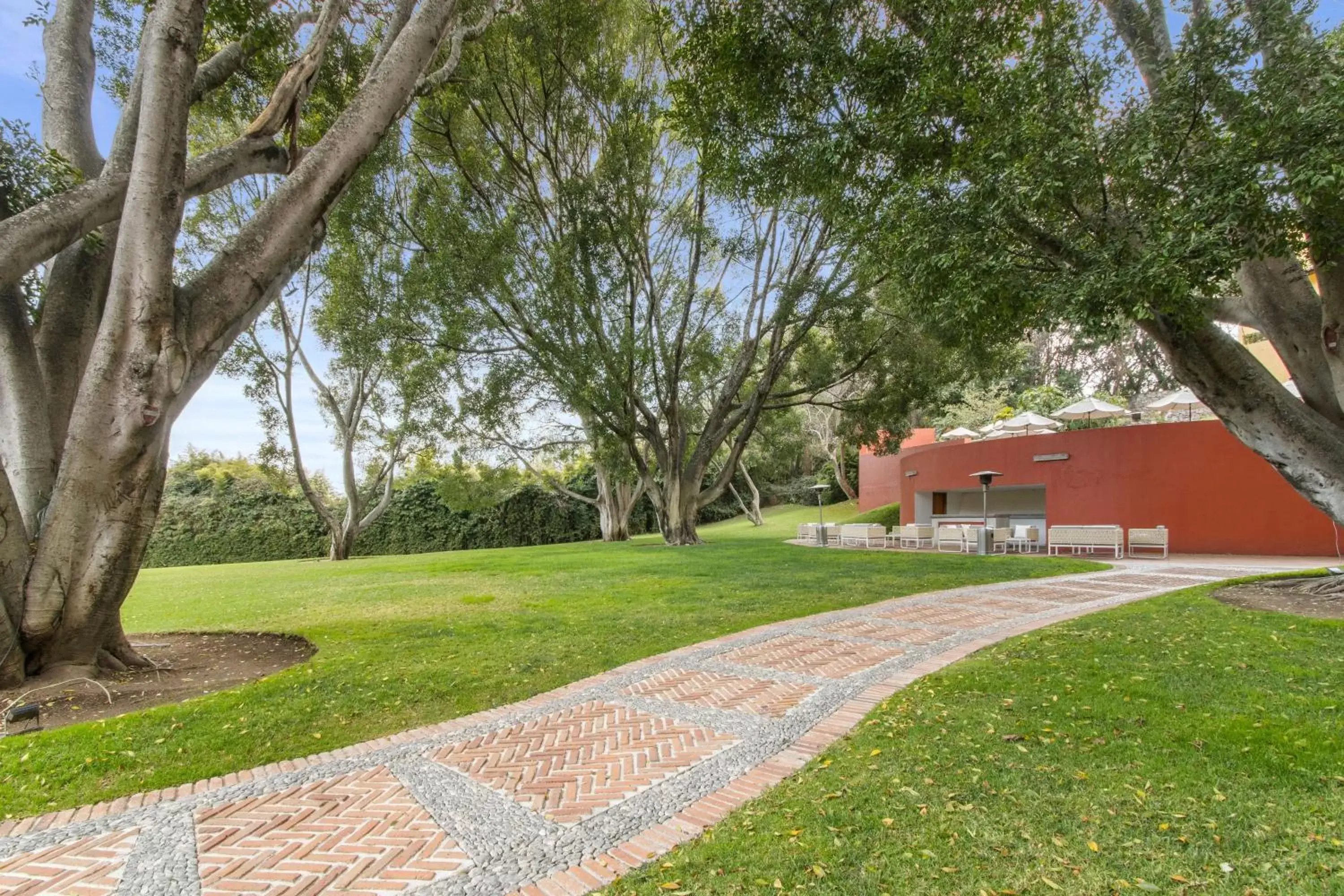 Garden in Hotel Rancho San Diego Grand Spa Resort