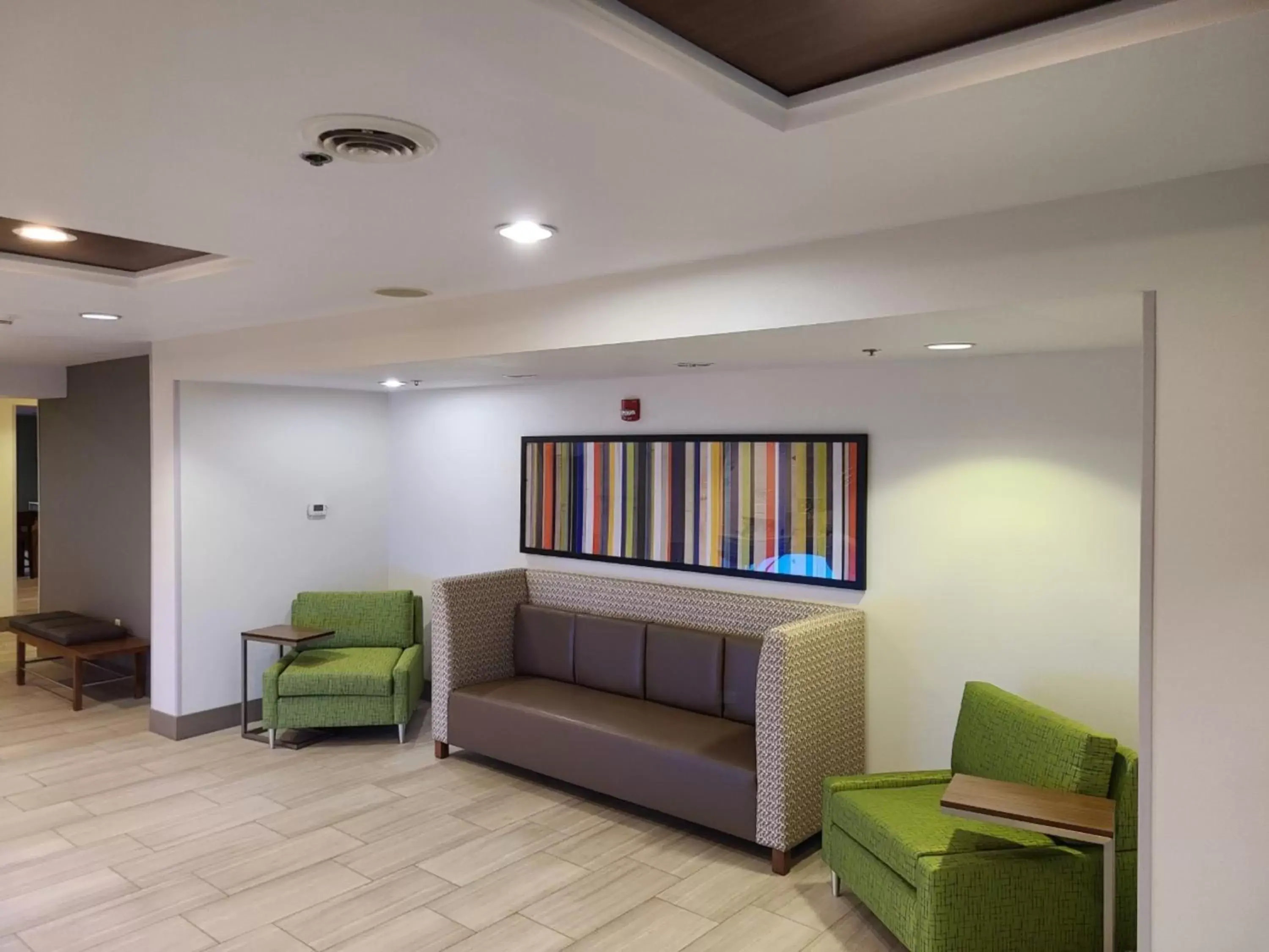 Property building, Seating Area in Holiday Inn Express Hotel & Suites Sheldon, an IHG Hotel