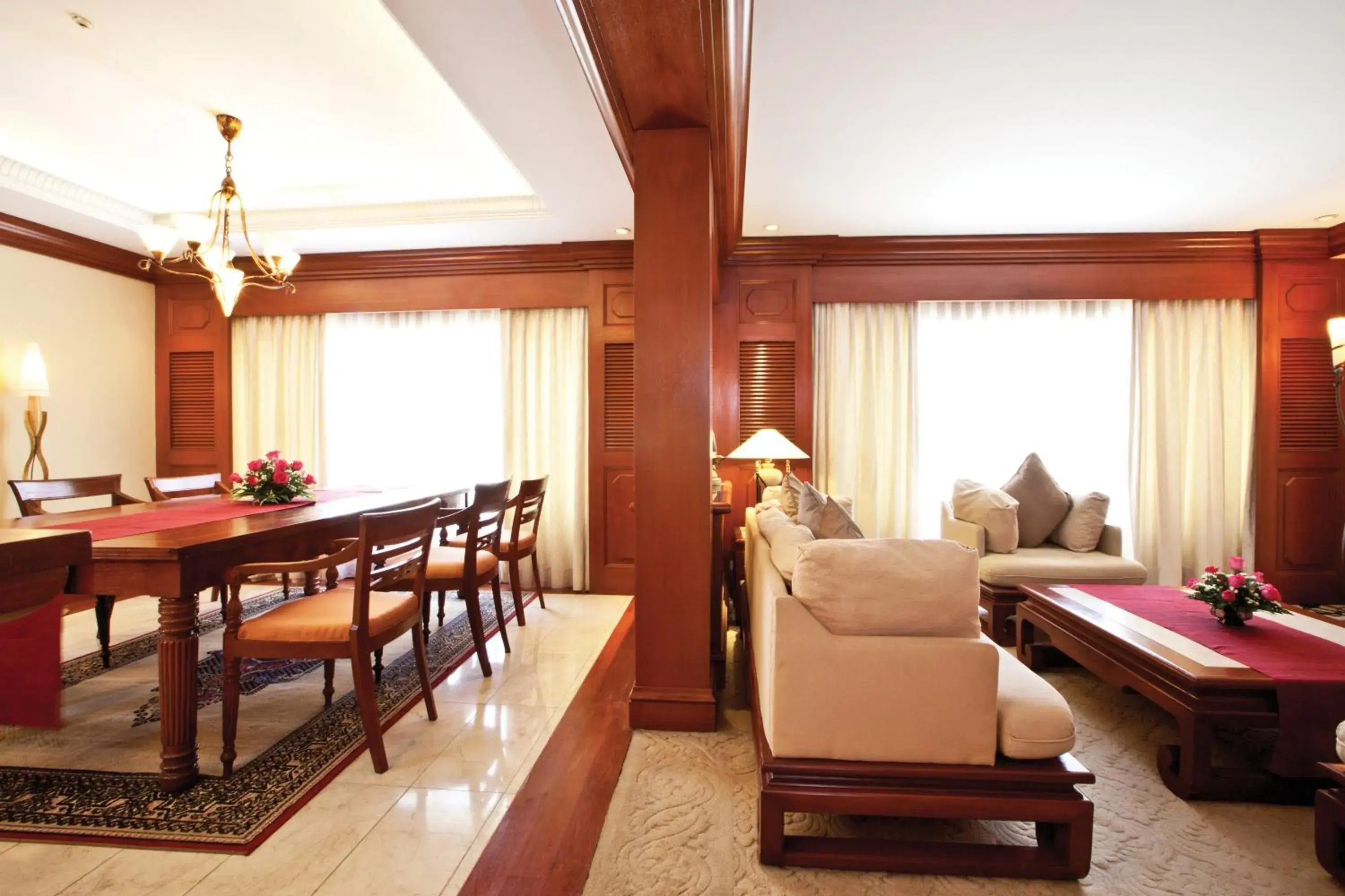 Living room, Seating Area in Hotel Cambodiana