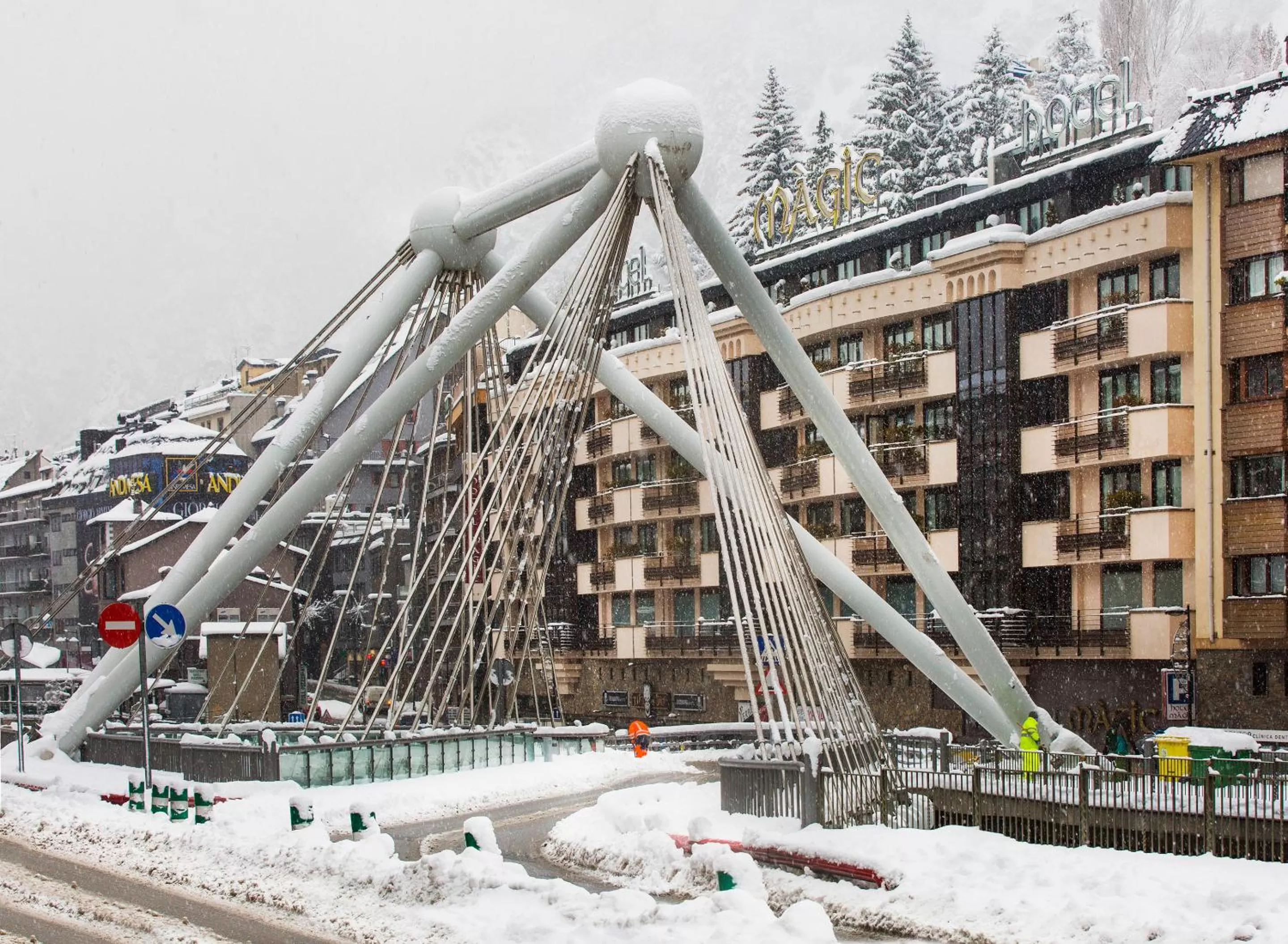 Facade/entrance in Hotel Màgic Andorra by Nexta