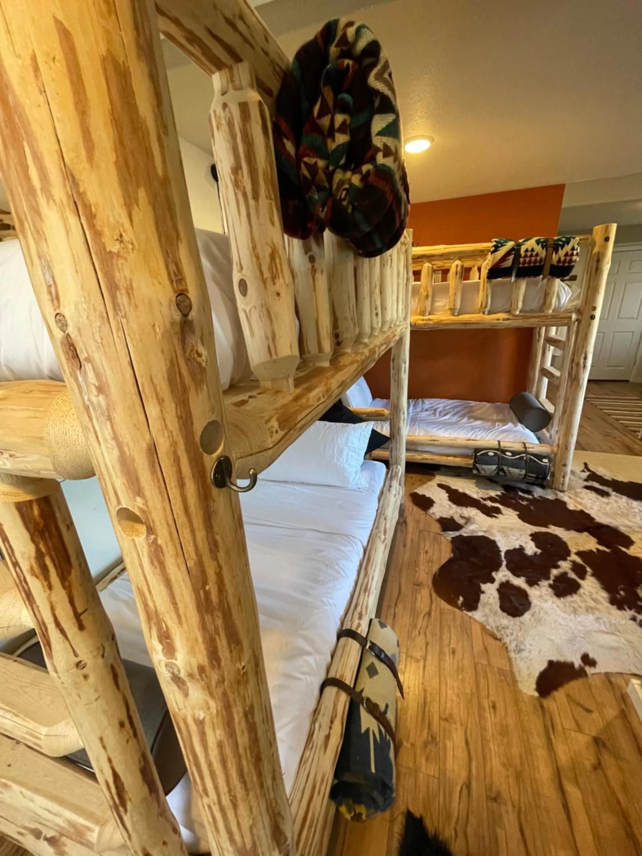 bunk bed, Bed in Yosemite Basecamp