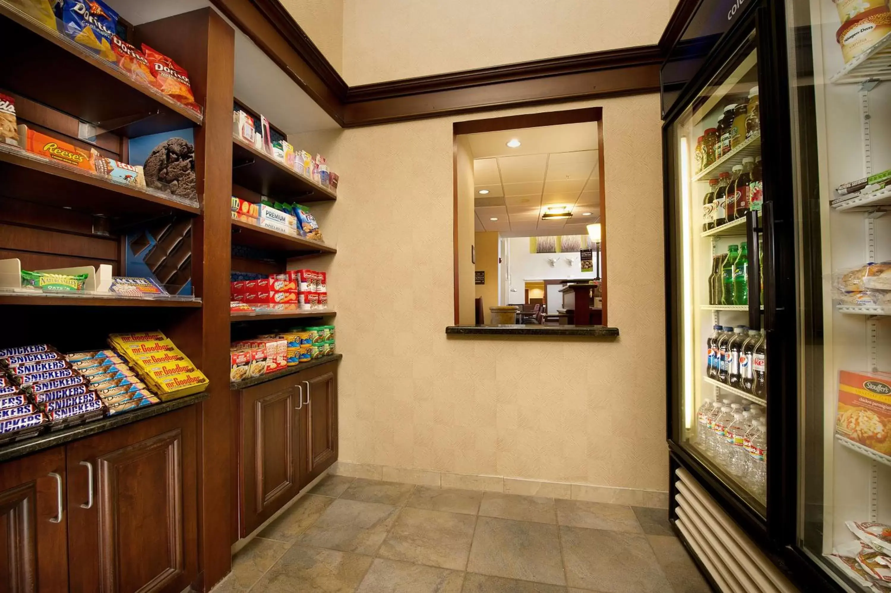 Restaurant/places to eat in Hampton Inn and Suites San Antonio Airport Restaurant/places to eat in Hampton Inn and Suites San Antonio Airport