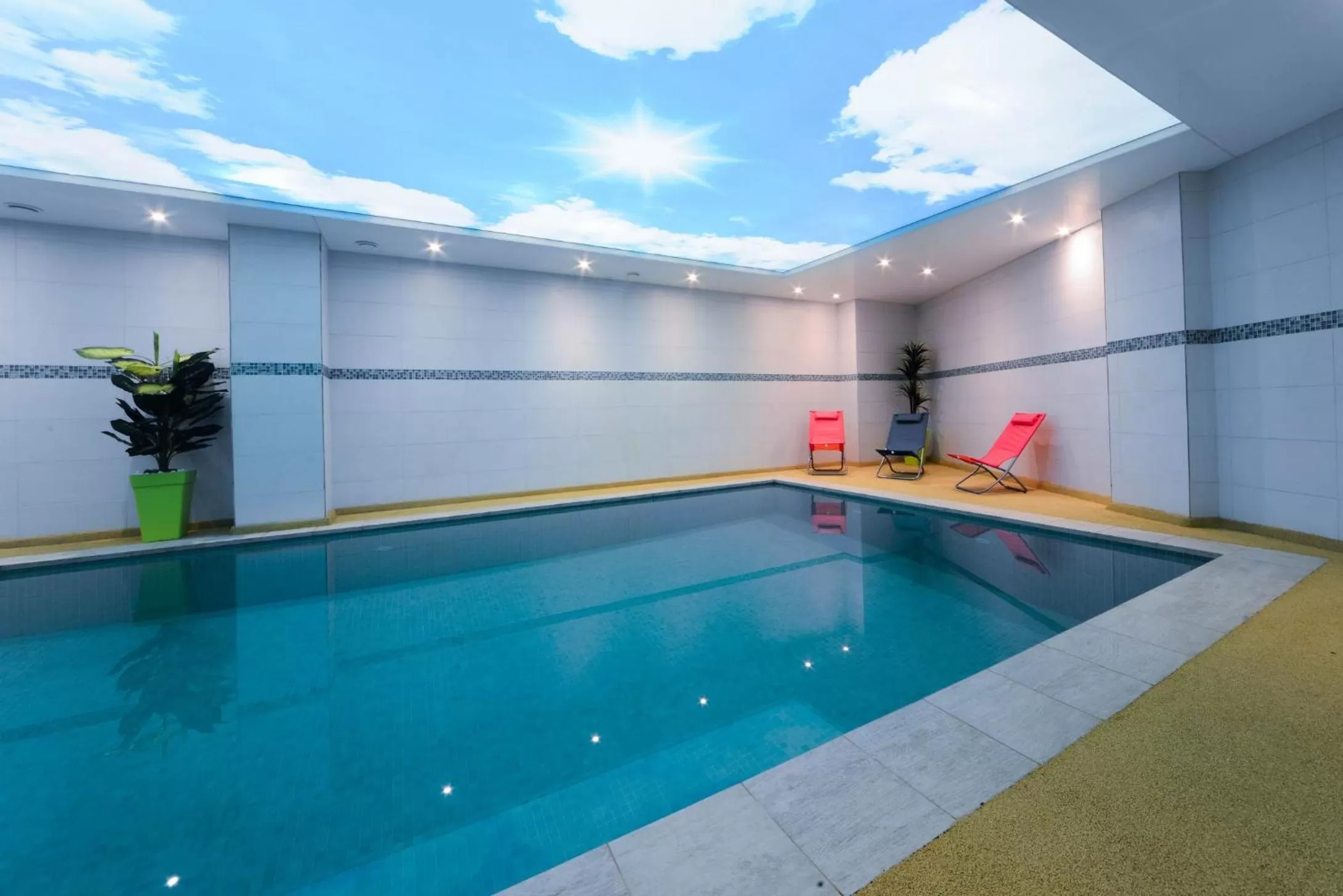 Swimming pool in Golden Star Casablanca