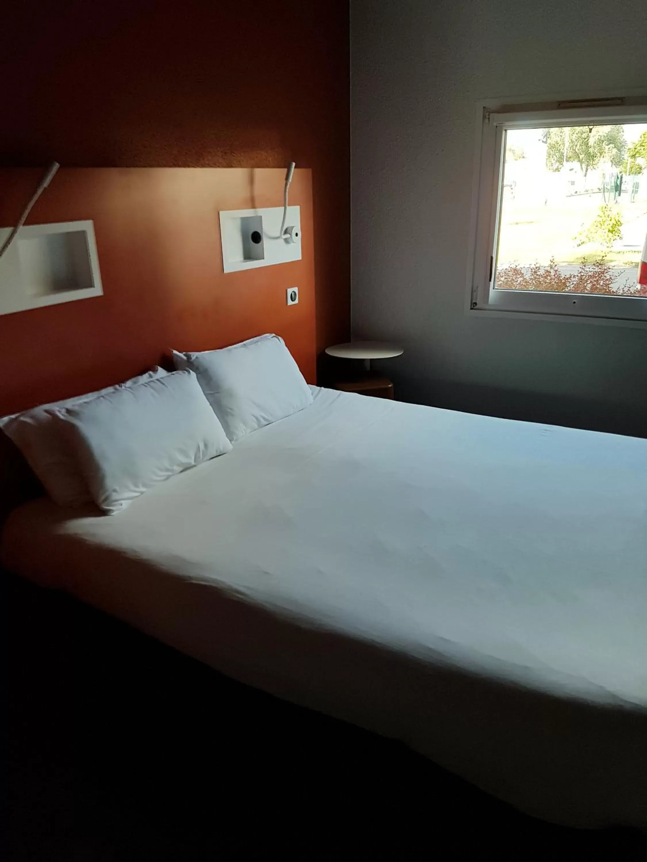 Photo of the whole room, Bed in ibis budget Strasbourg La Vigie