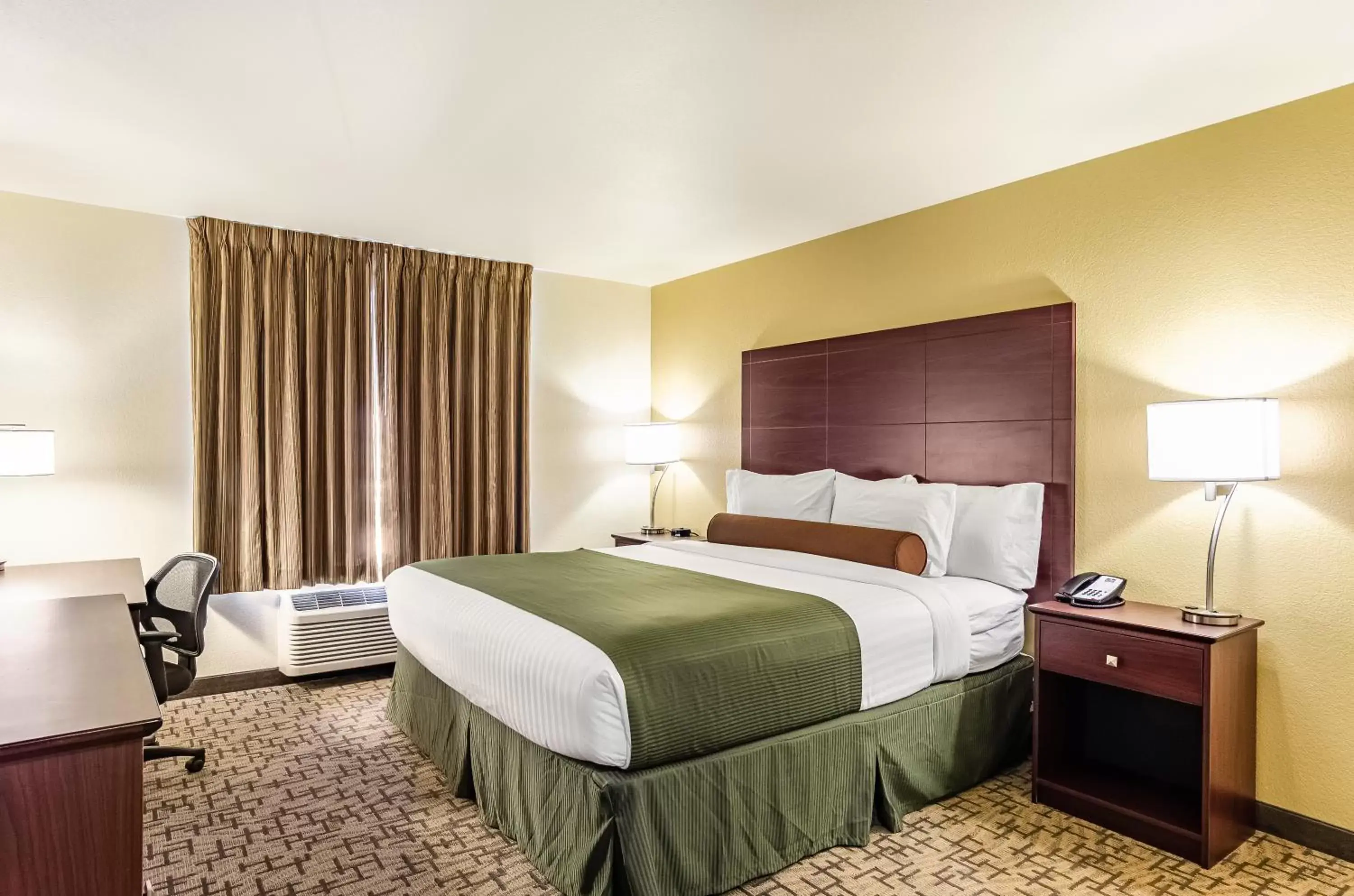 Bed in Cobblestone Hotel & Suites - Gering/Scottsbluff