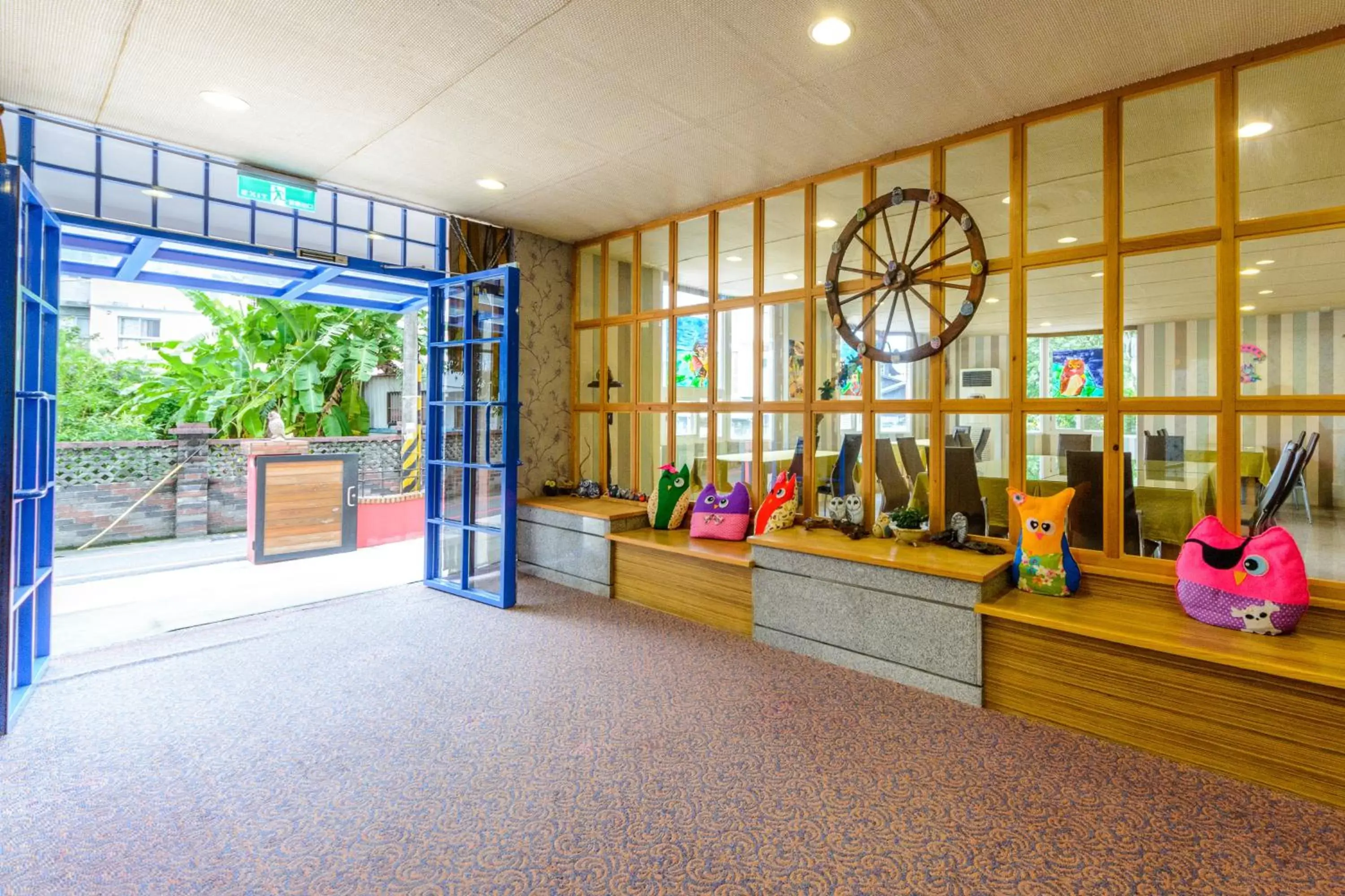 Restaurant/places to eat in Owl Castle Restaurant/places to eat in Owl Castle