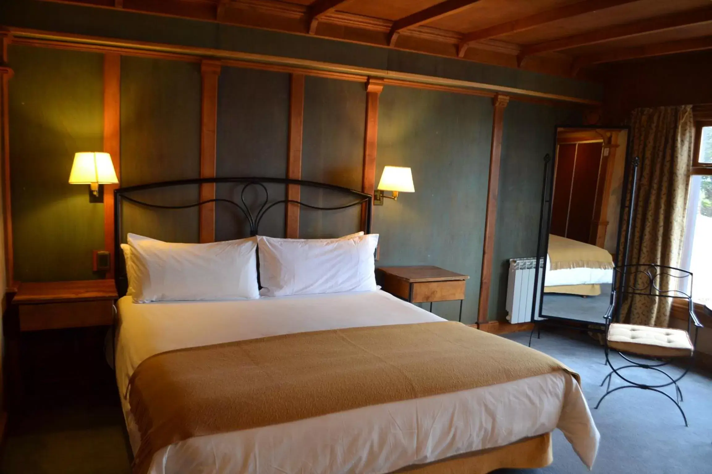 Bedroom, Bed in Hotel Los Ñires