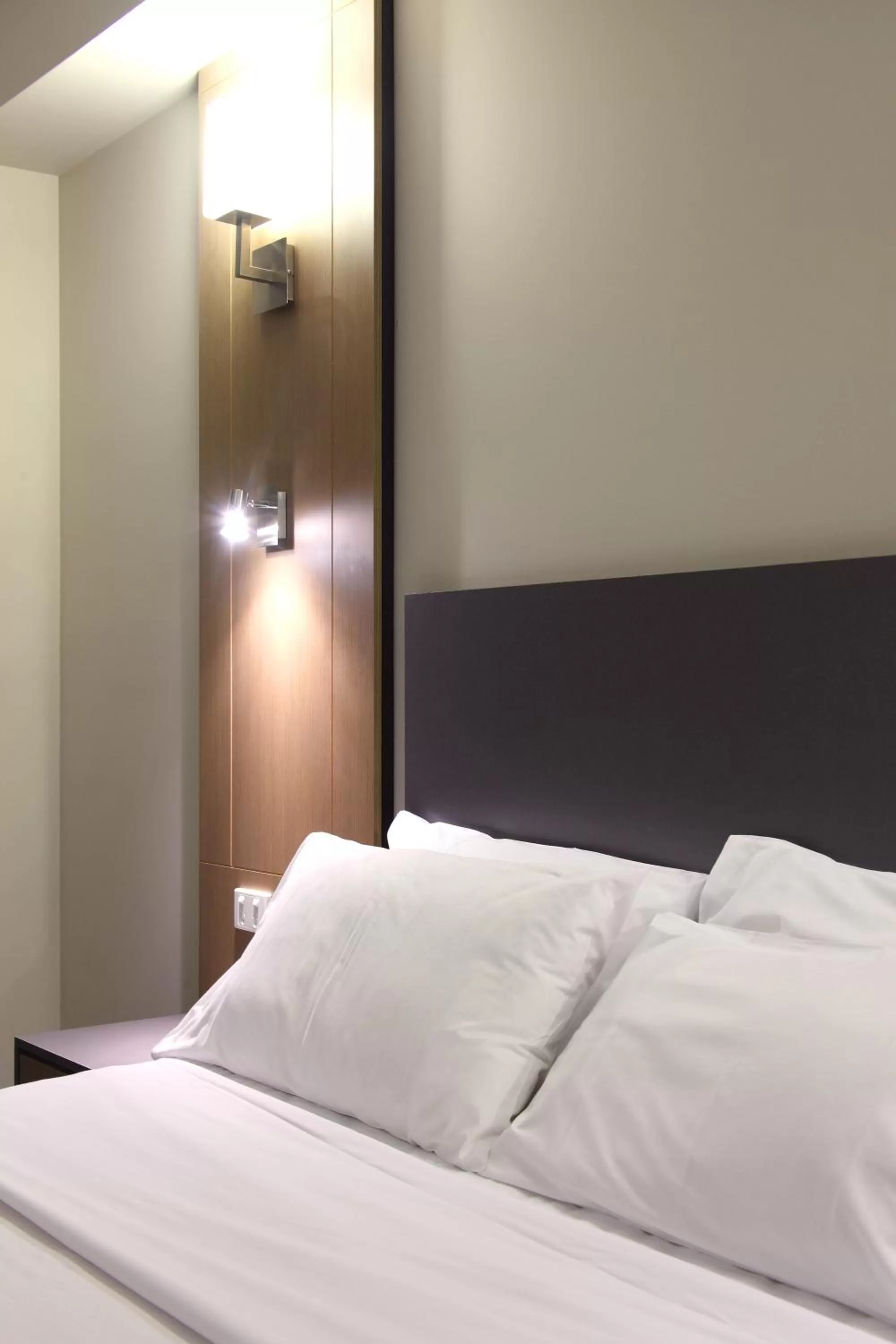 Bedroom, Bed in Brisbane International Virginia